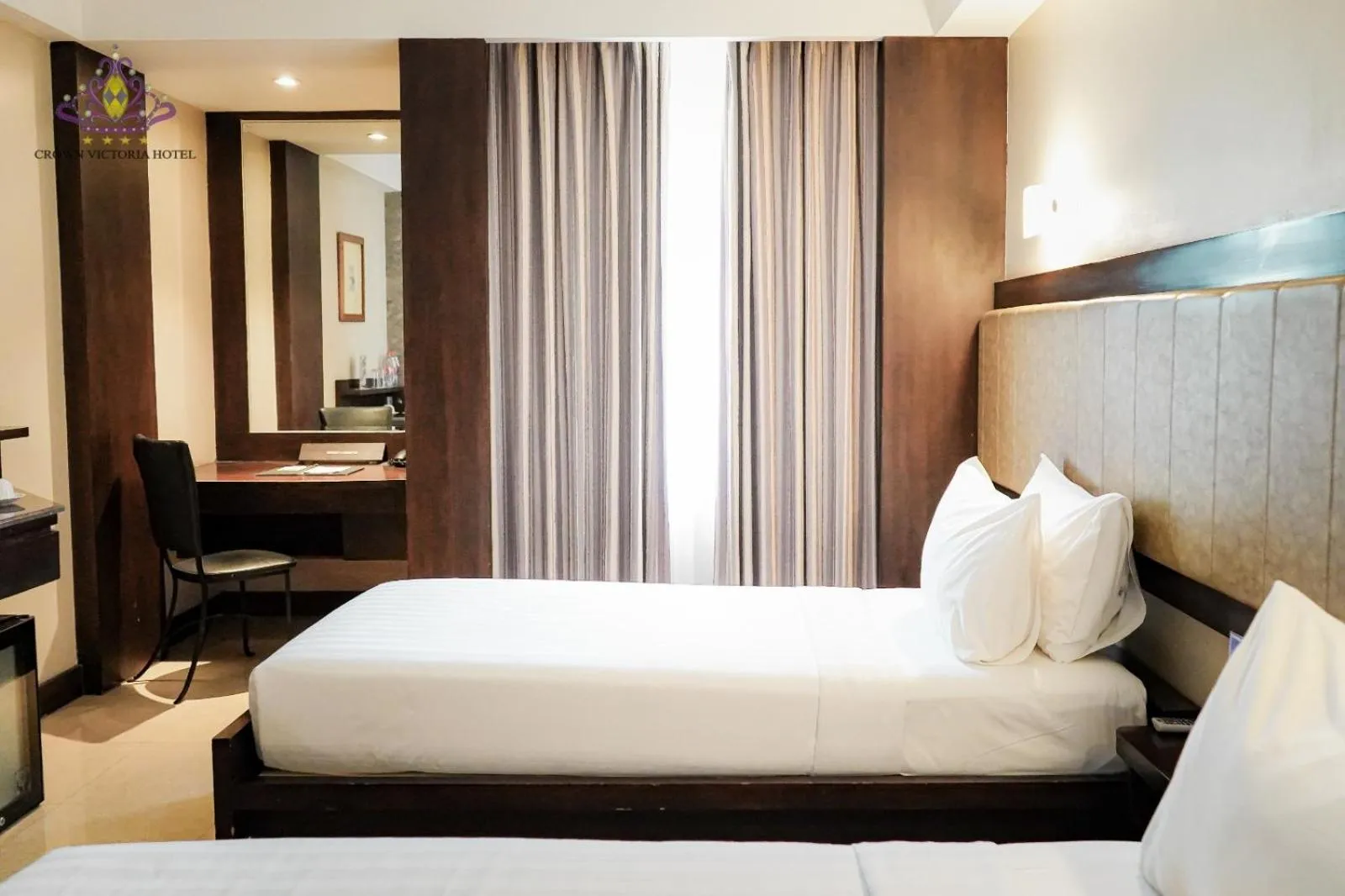 Bed in Crown Victoria Hotel Tulungagung