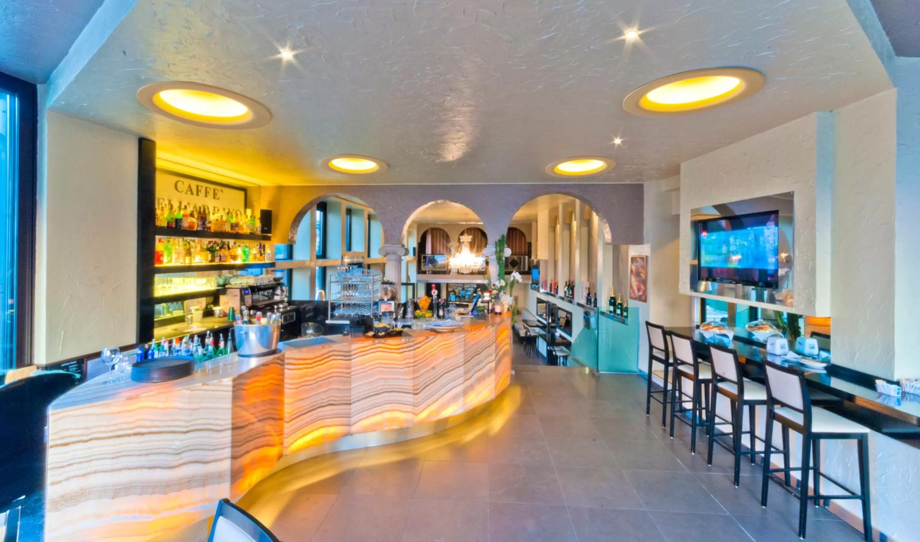 Lounge or bar in Hotel Bell'arrivo by Dori