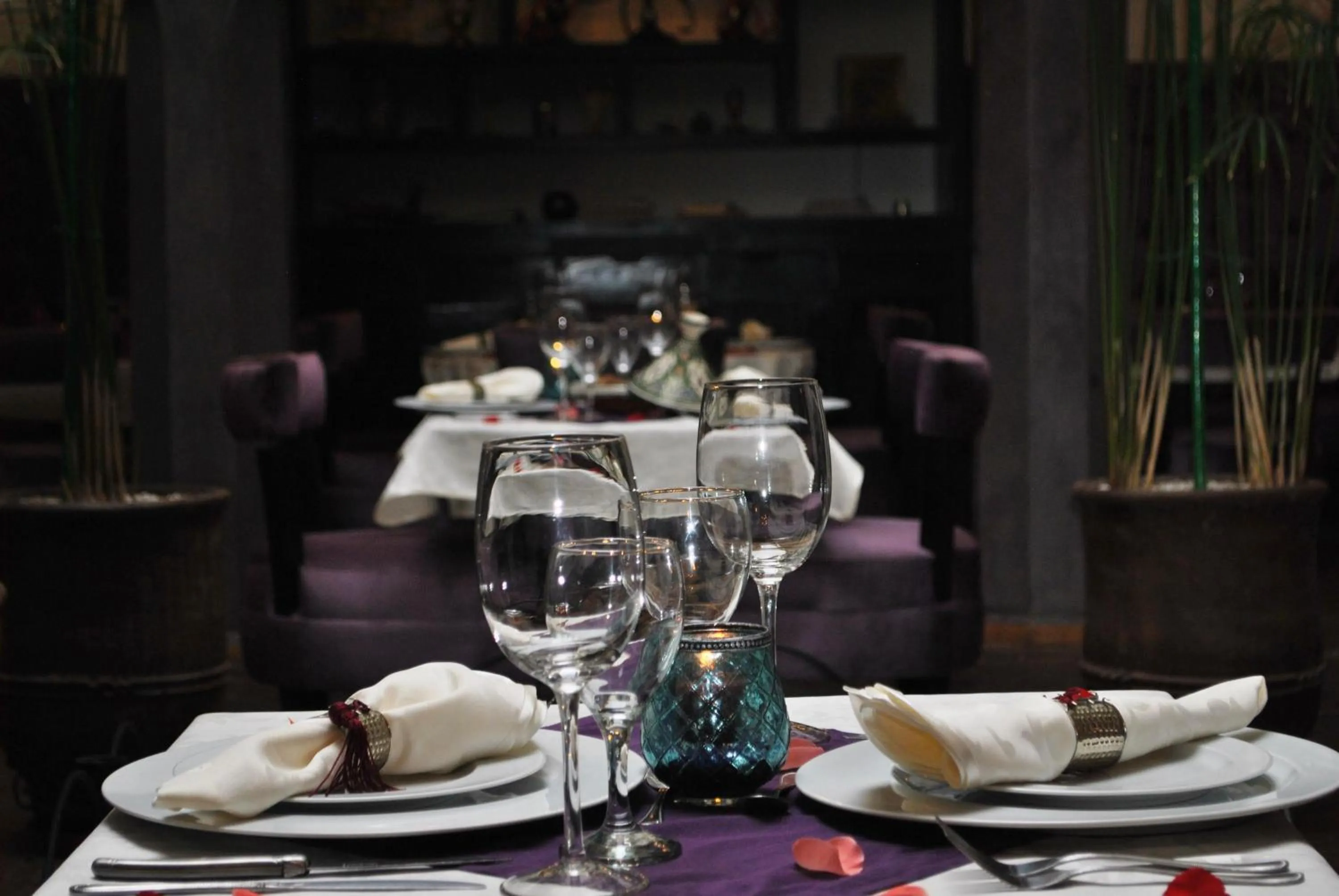 Restaurant/places to eat in Ryad Amiran & Spa