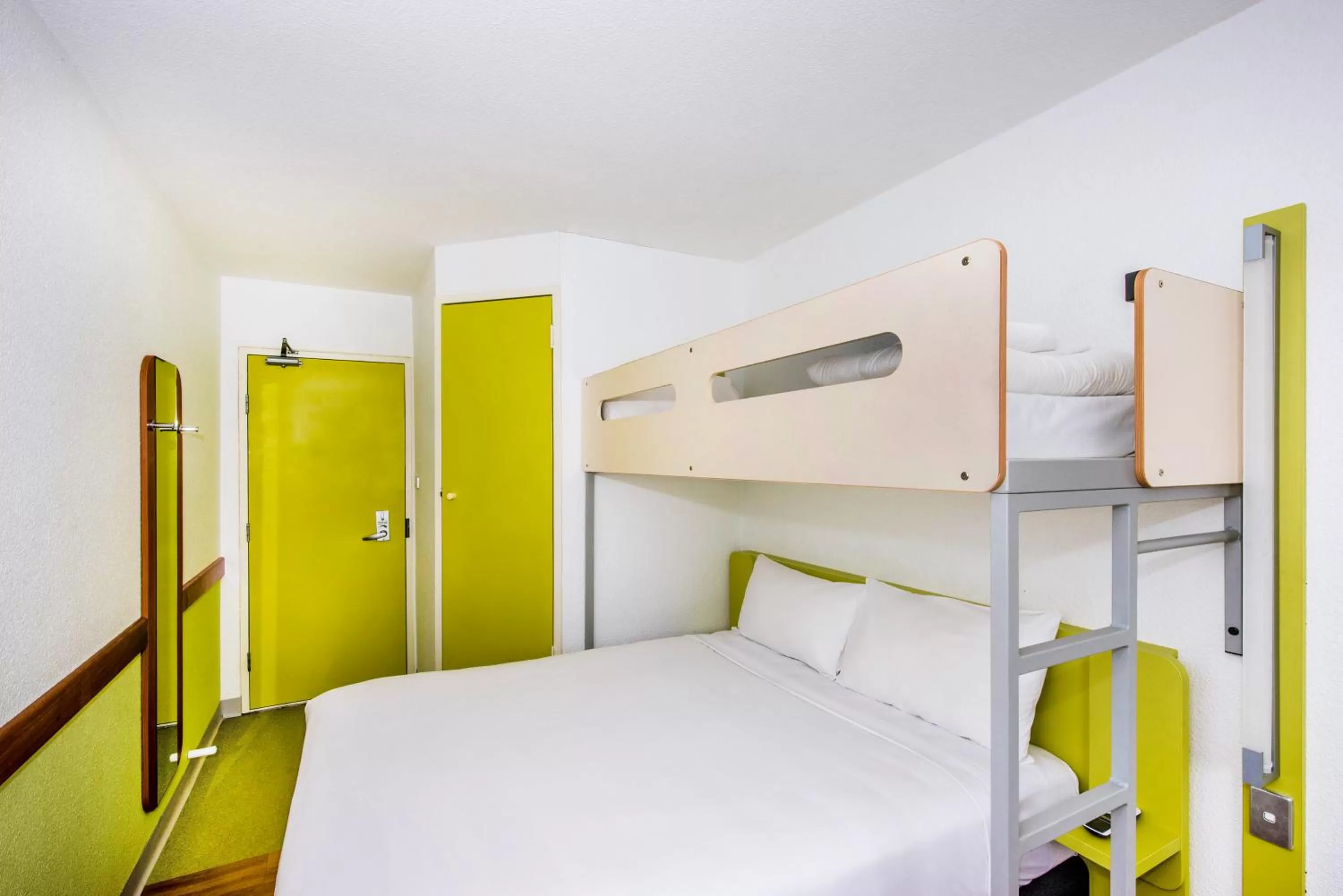 bunk bed, Bed in ibis Budget - St Peters