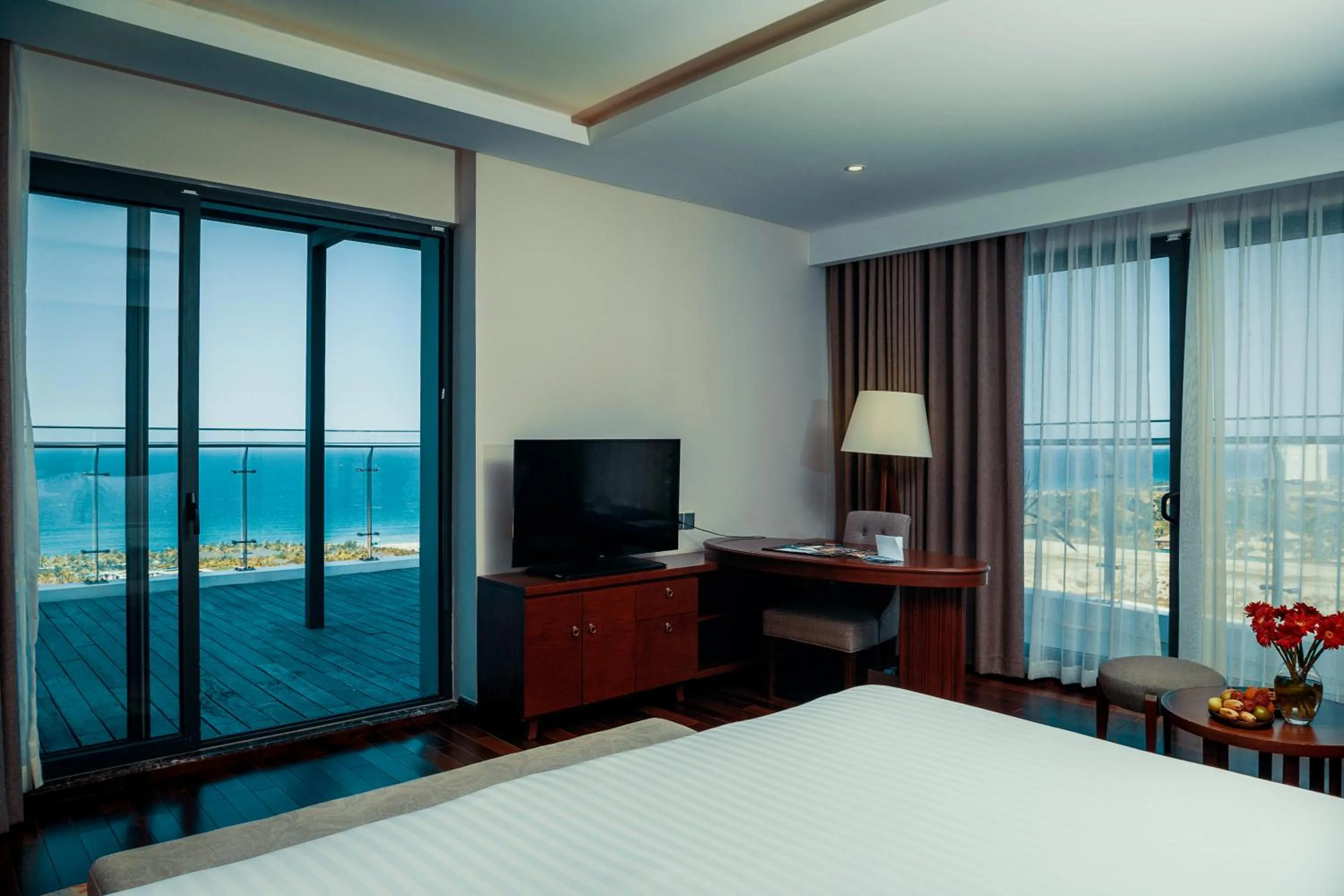 Sea view, Bed in Duyen Ha Resort Cam Ranh