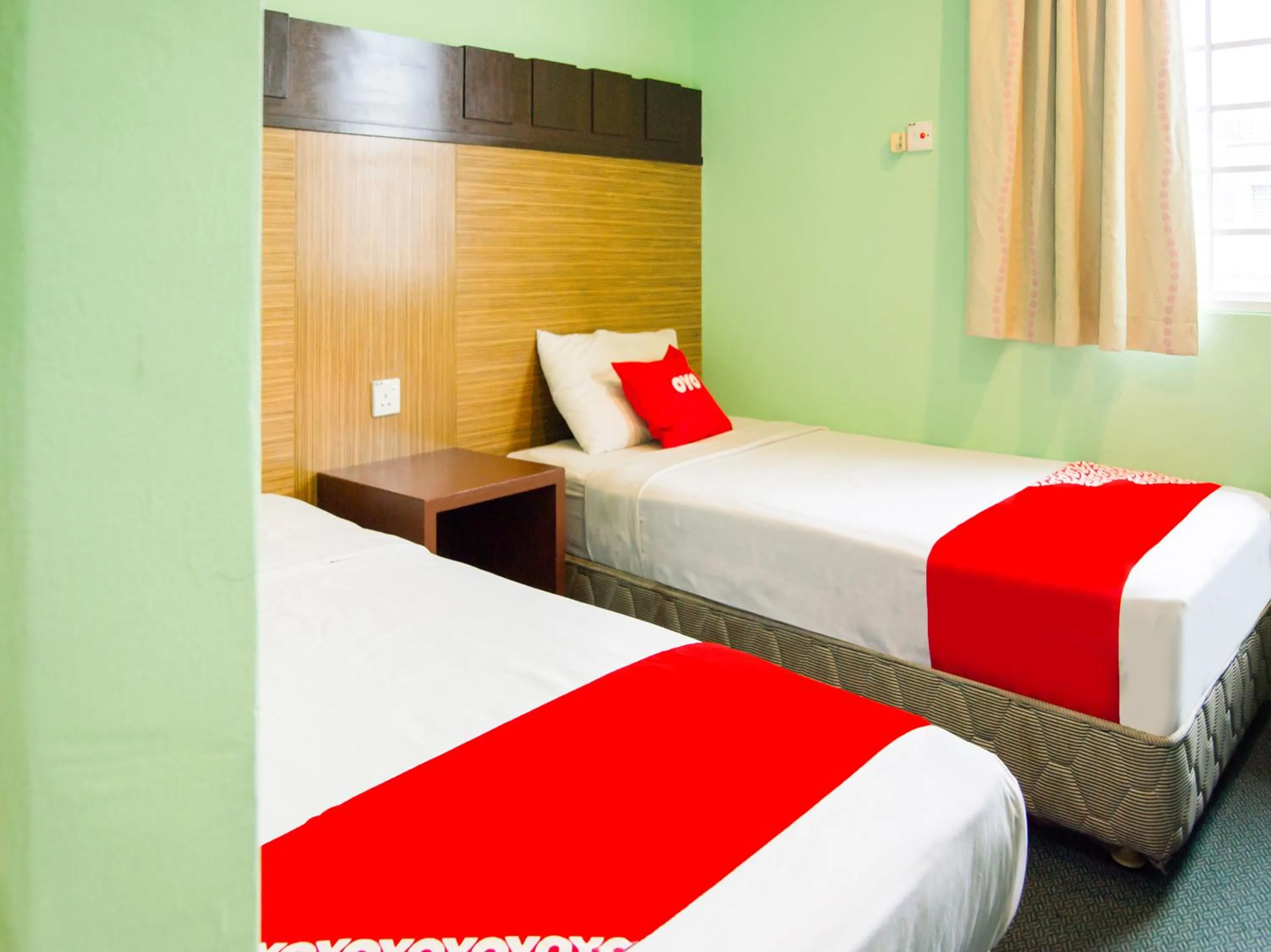 Bedroom, Bed in OYO 89408 Royal Hotel