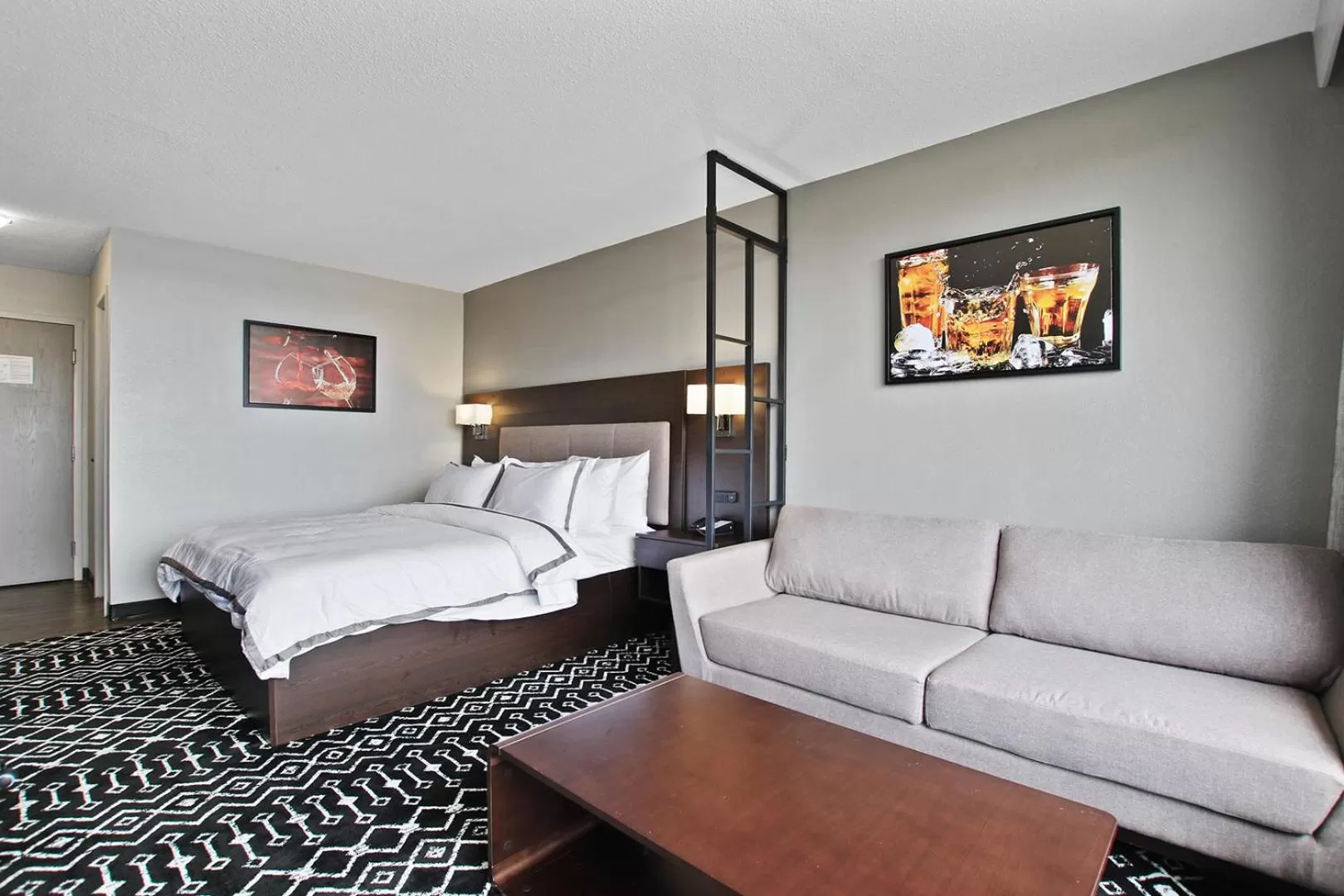 Photo of the whole room, Bed in The Resort at Lake of the Ozarks