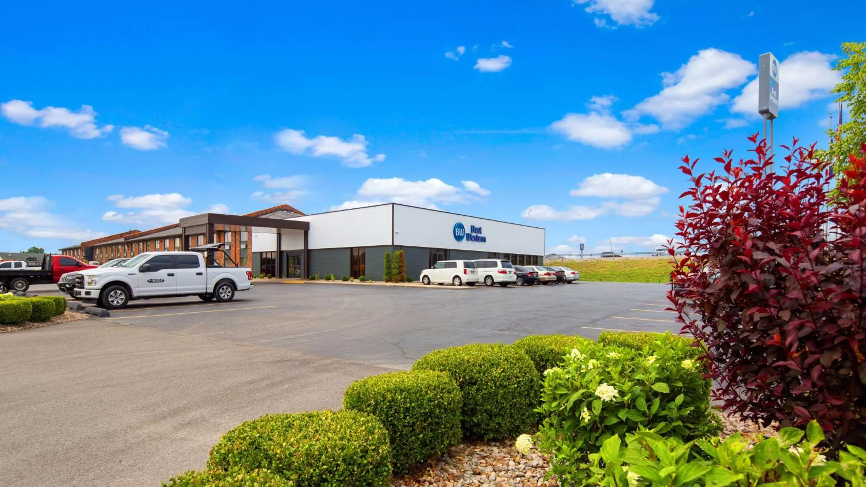 Property building in Best Western Shepherdsville