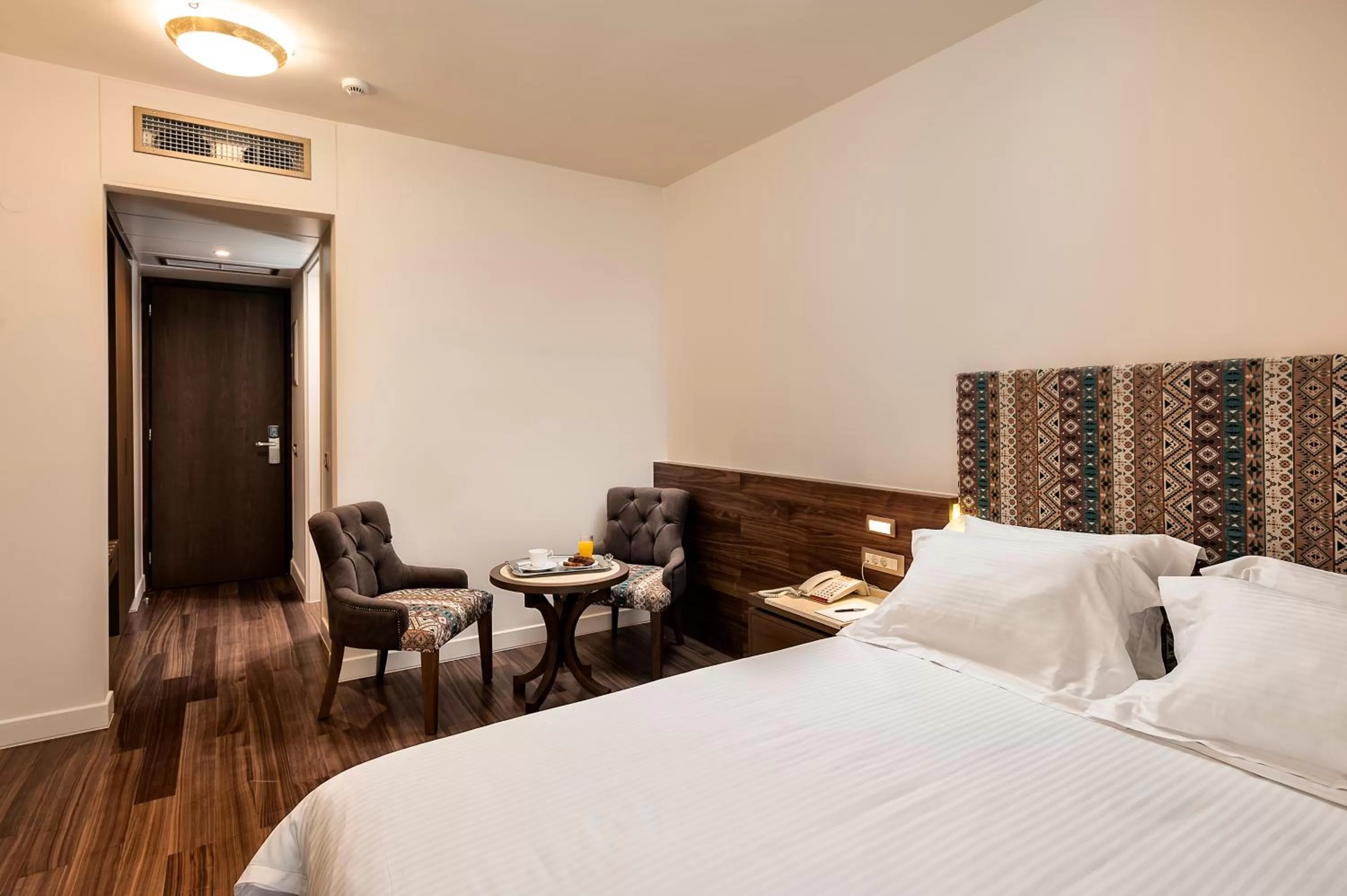 Photo of the whole room, Bed in Civitel Akali Hotel