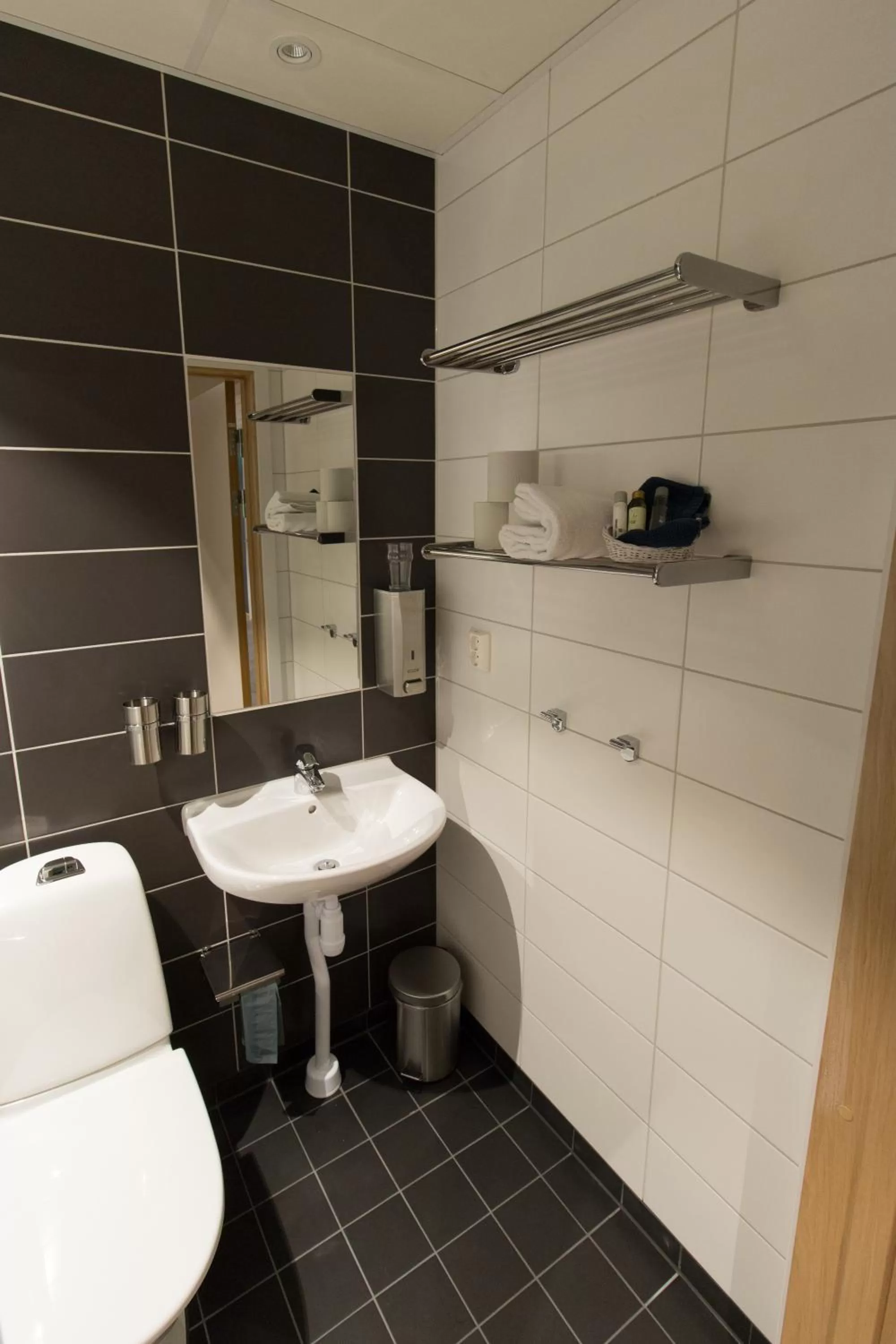 Bathroom in Spoton Hotel