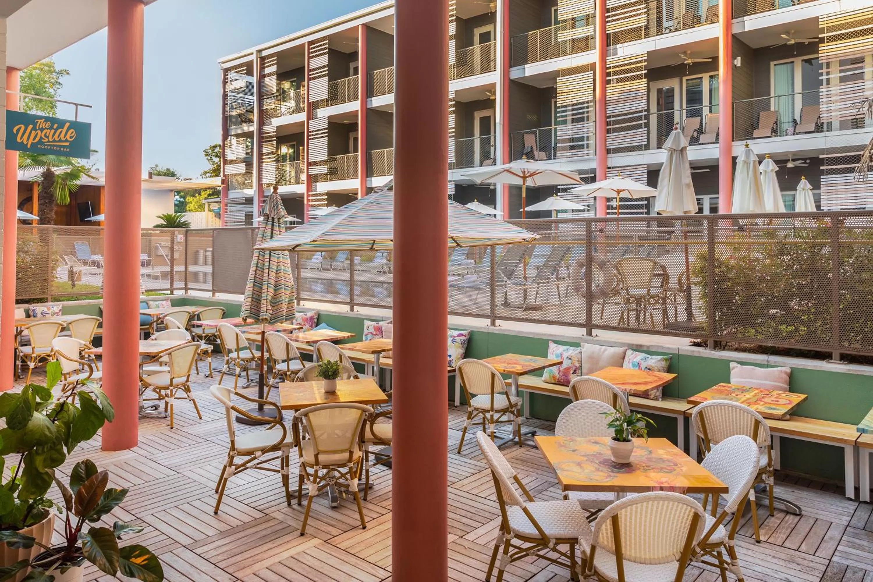 Restaurant/places to eat in East Austin Hotel