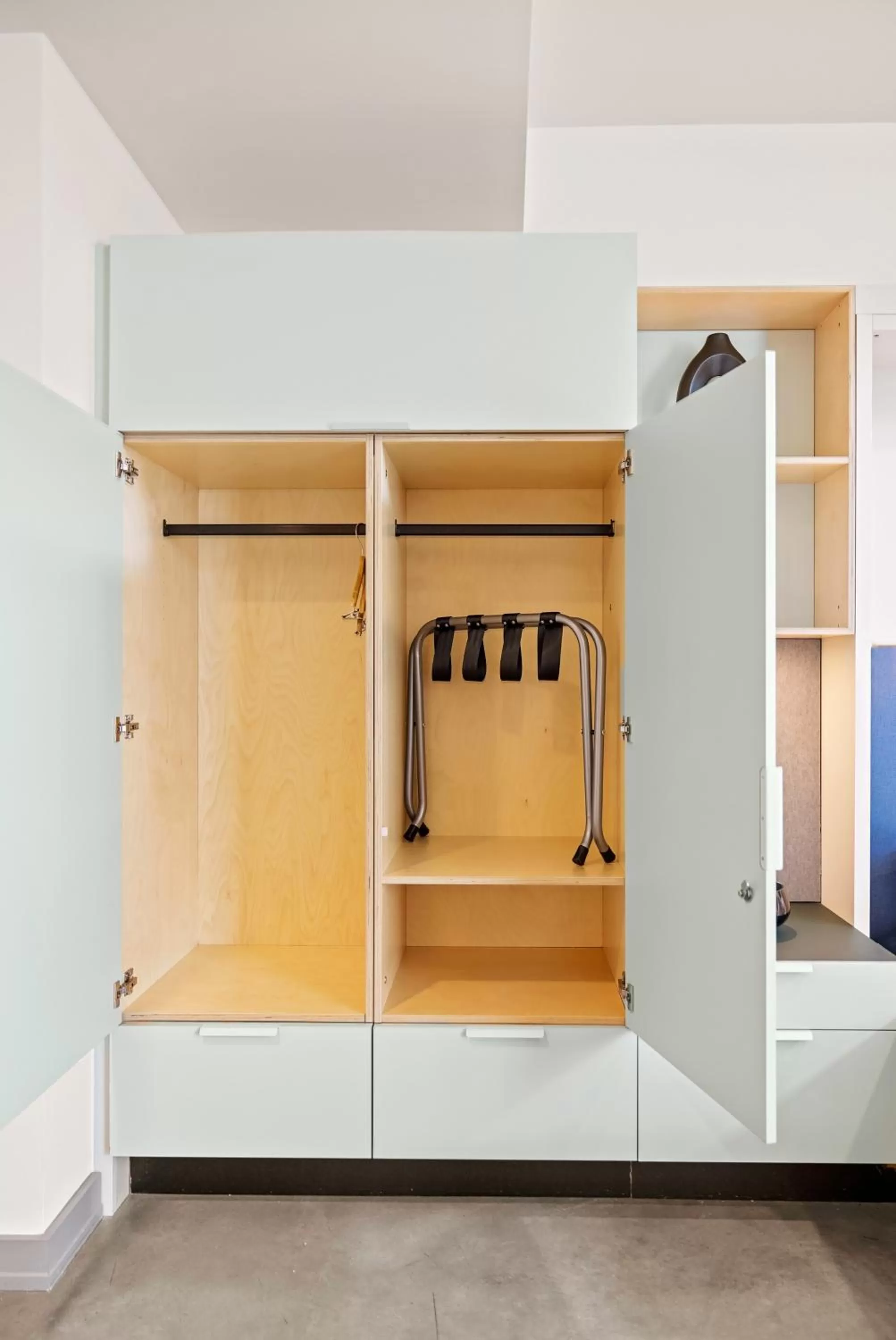 wardrobe in Harthall Hotel