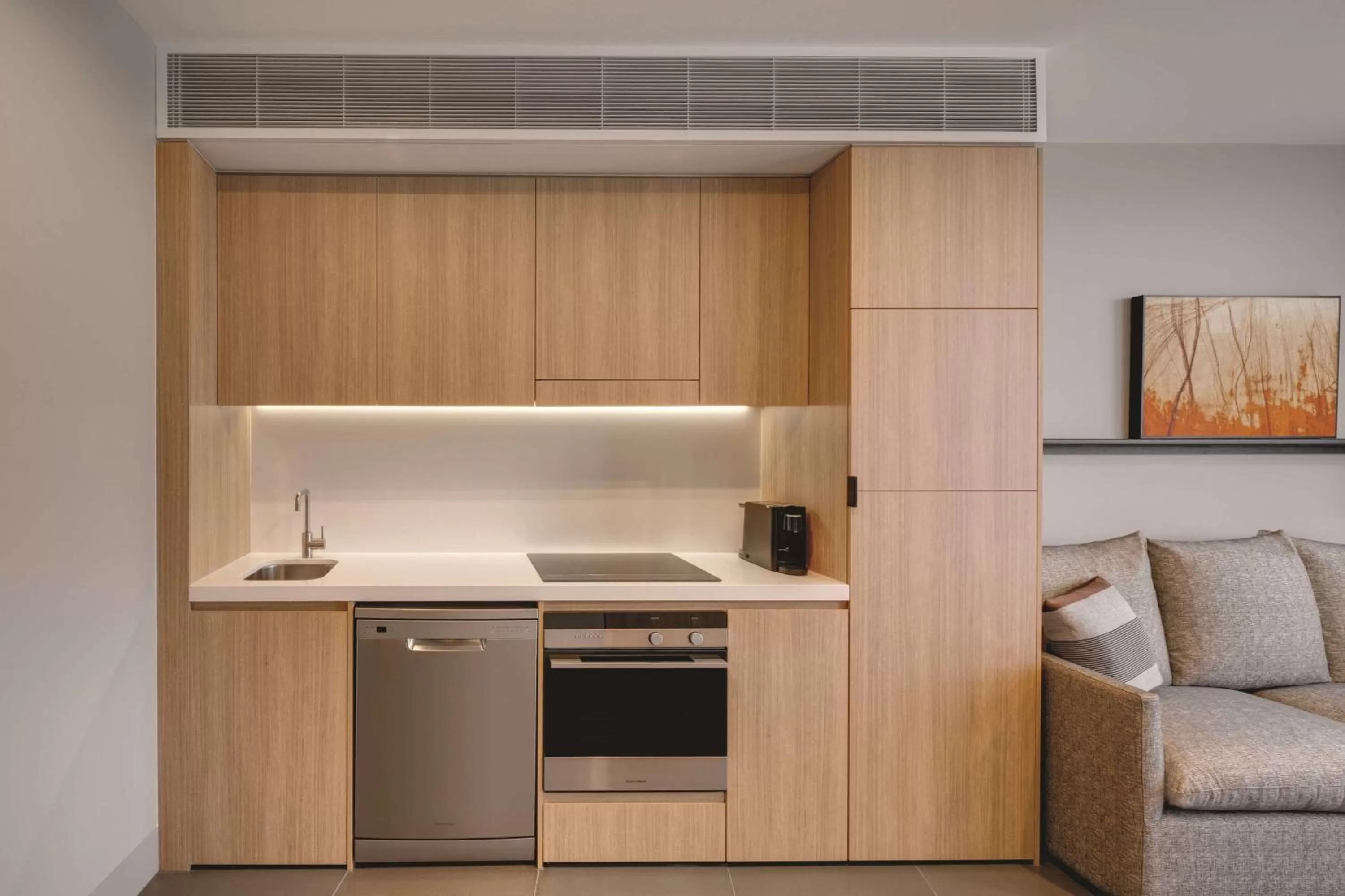 Kitchen or kitchenette in Vibe Hotel Canberra