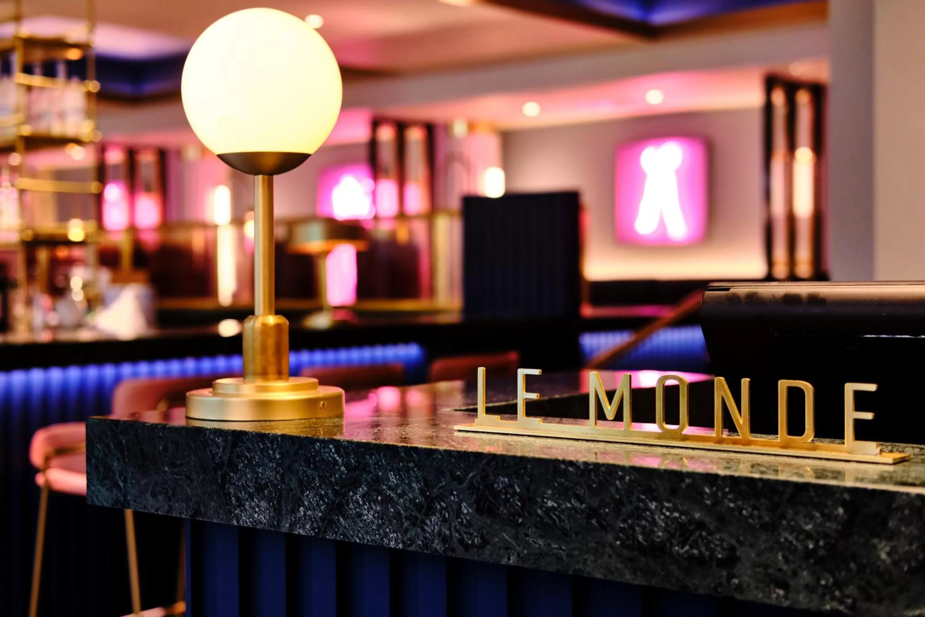 Restaurant/places to eat in Le Monde Hotel