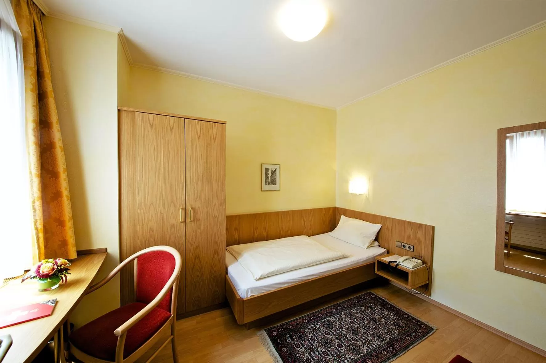 Bed in Hotel Hirschen