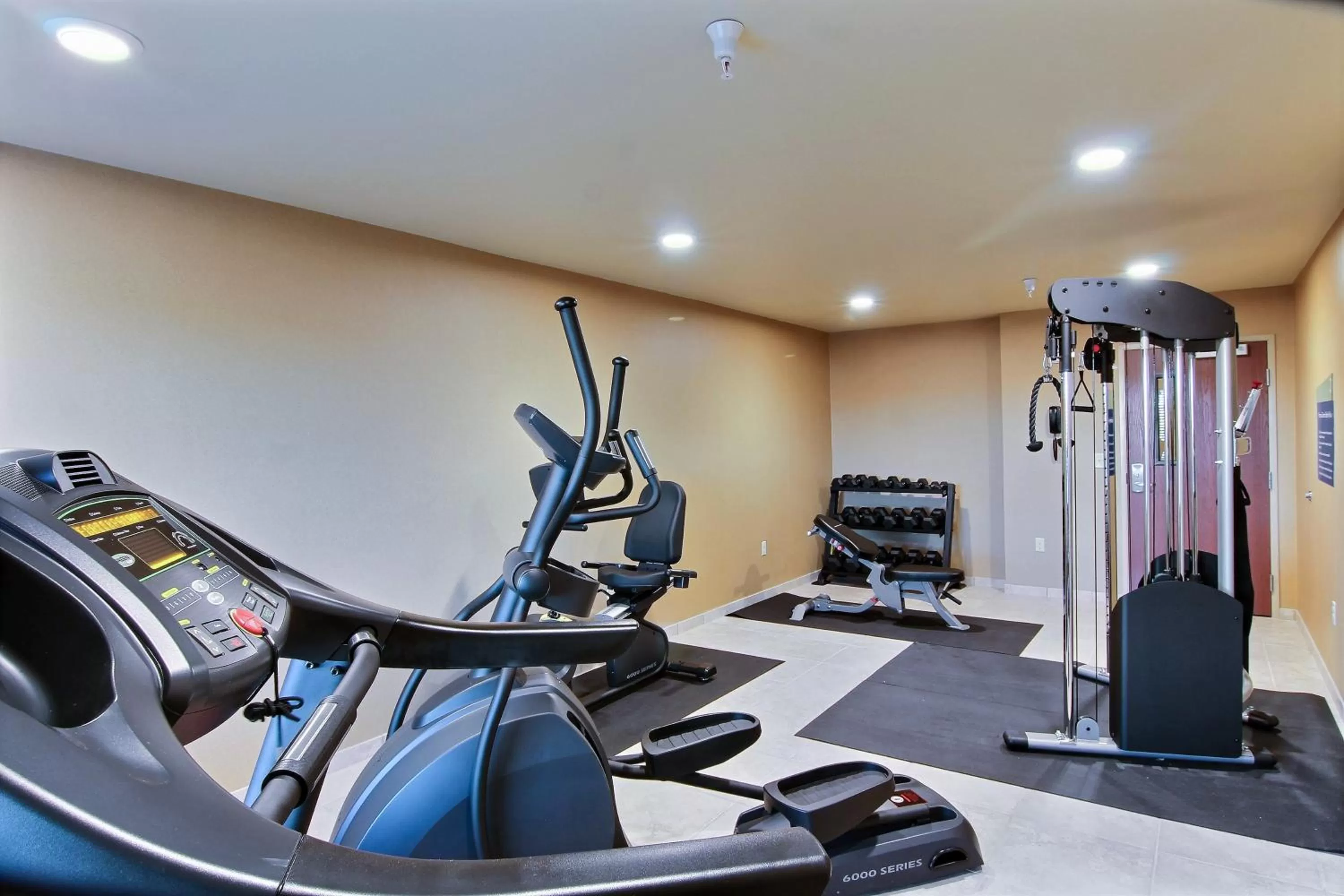 Fitness centre/facilities in Cobblestone Hotel & Suites - McCook
