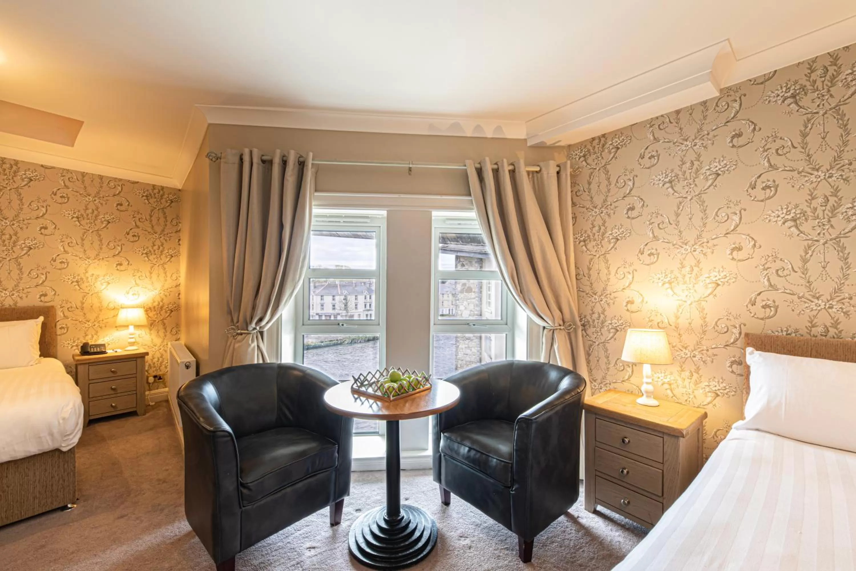 Bedroom, Bed in Ballina Manor Hotel