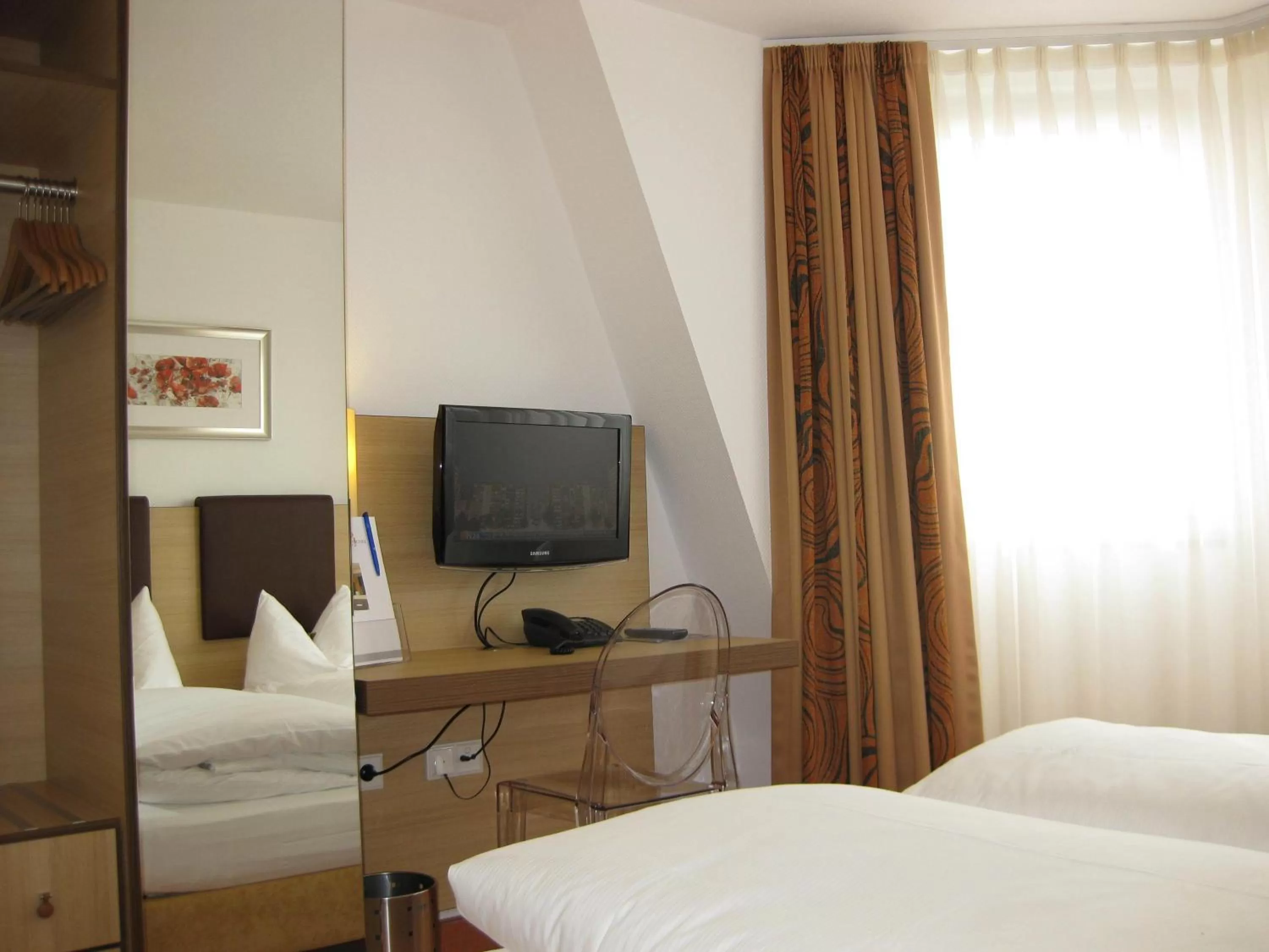 TV and multimedia, Bed in Hotel Flandrischer Hof