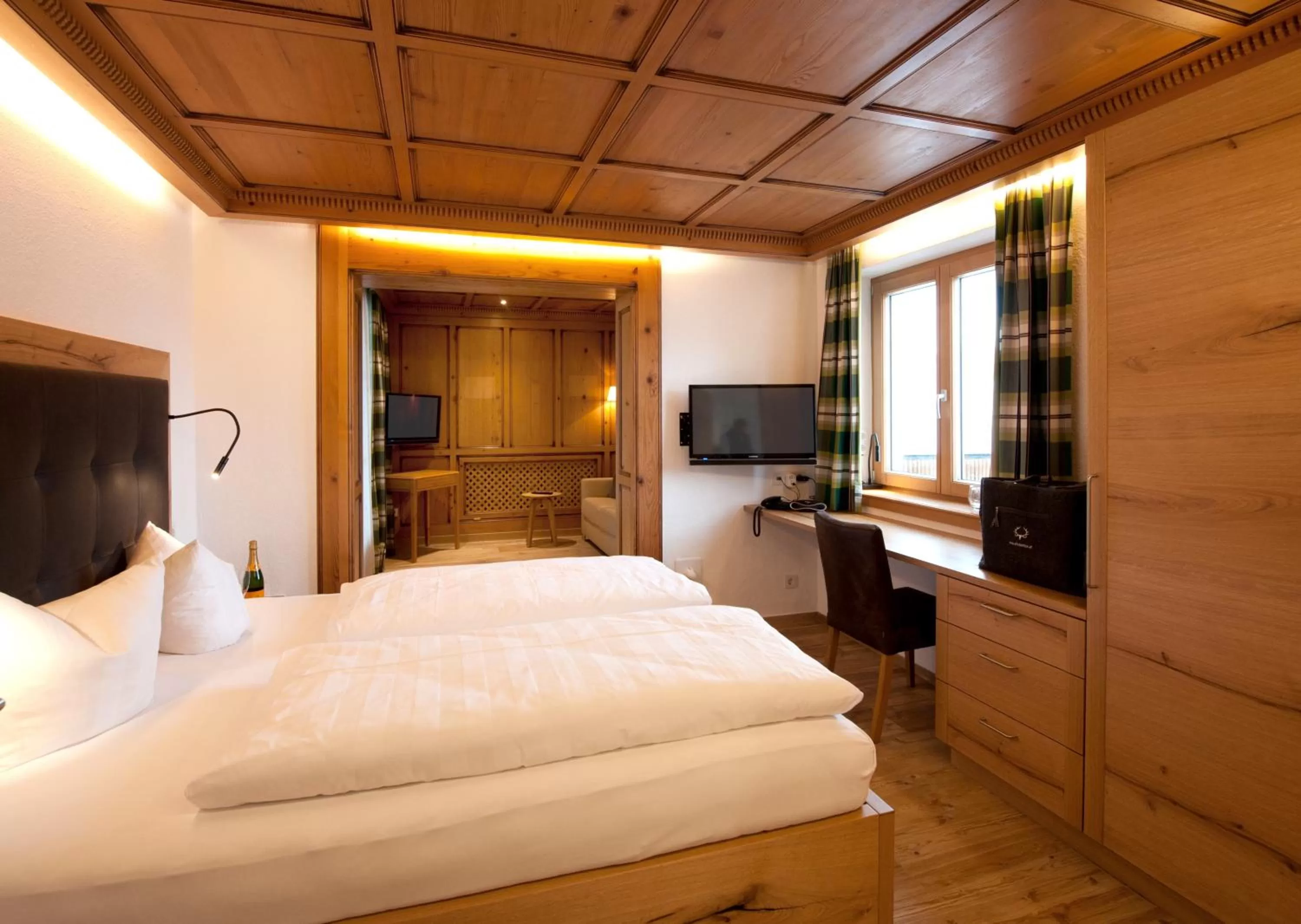 Photo of the whole room, Bed in St Hubertus BnB