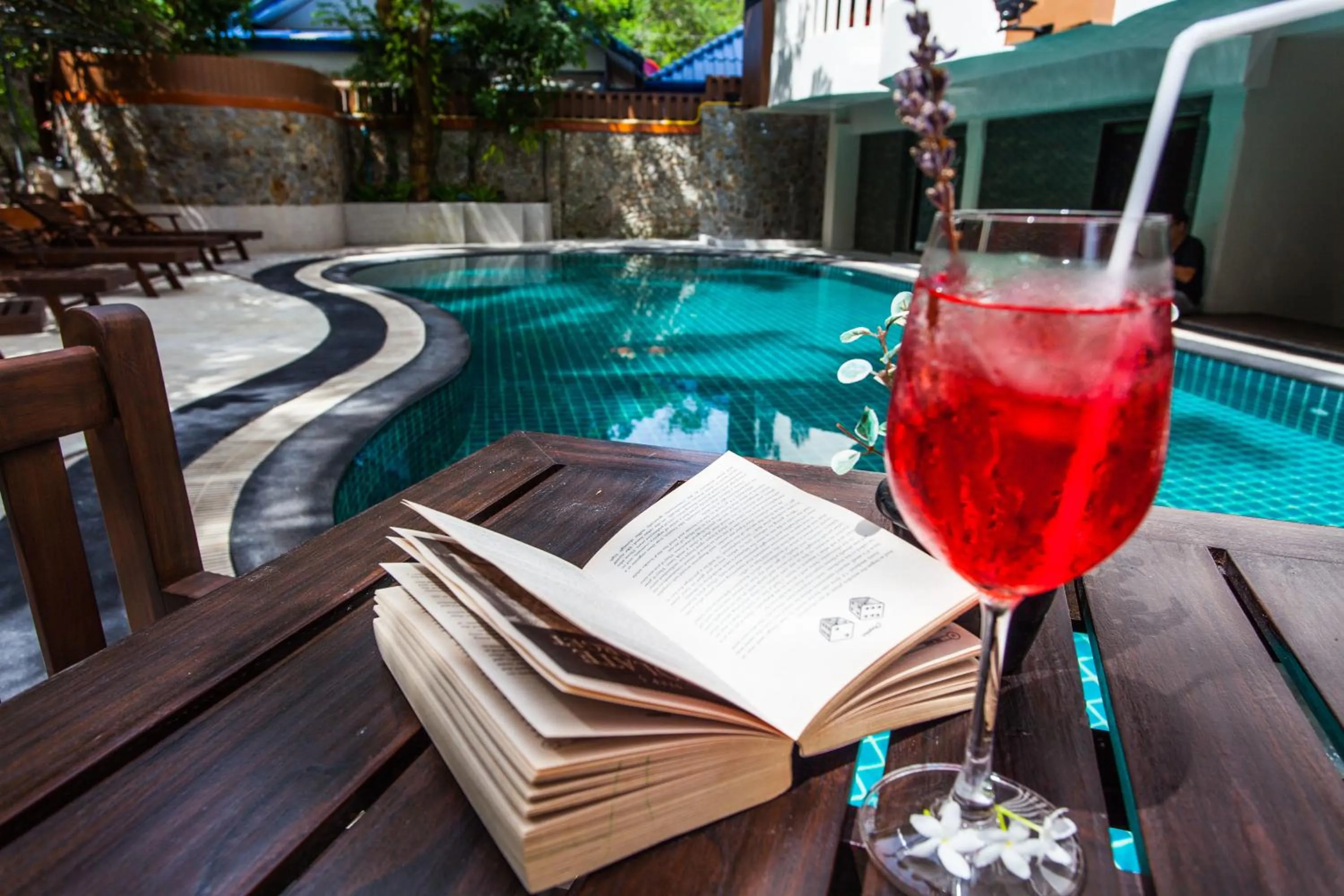 Swimming pool in Ratana Hill Patong