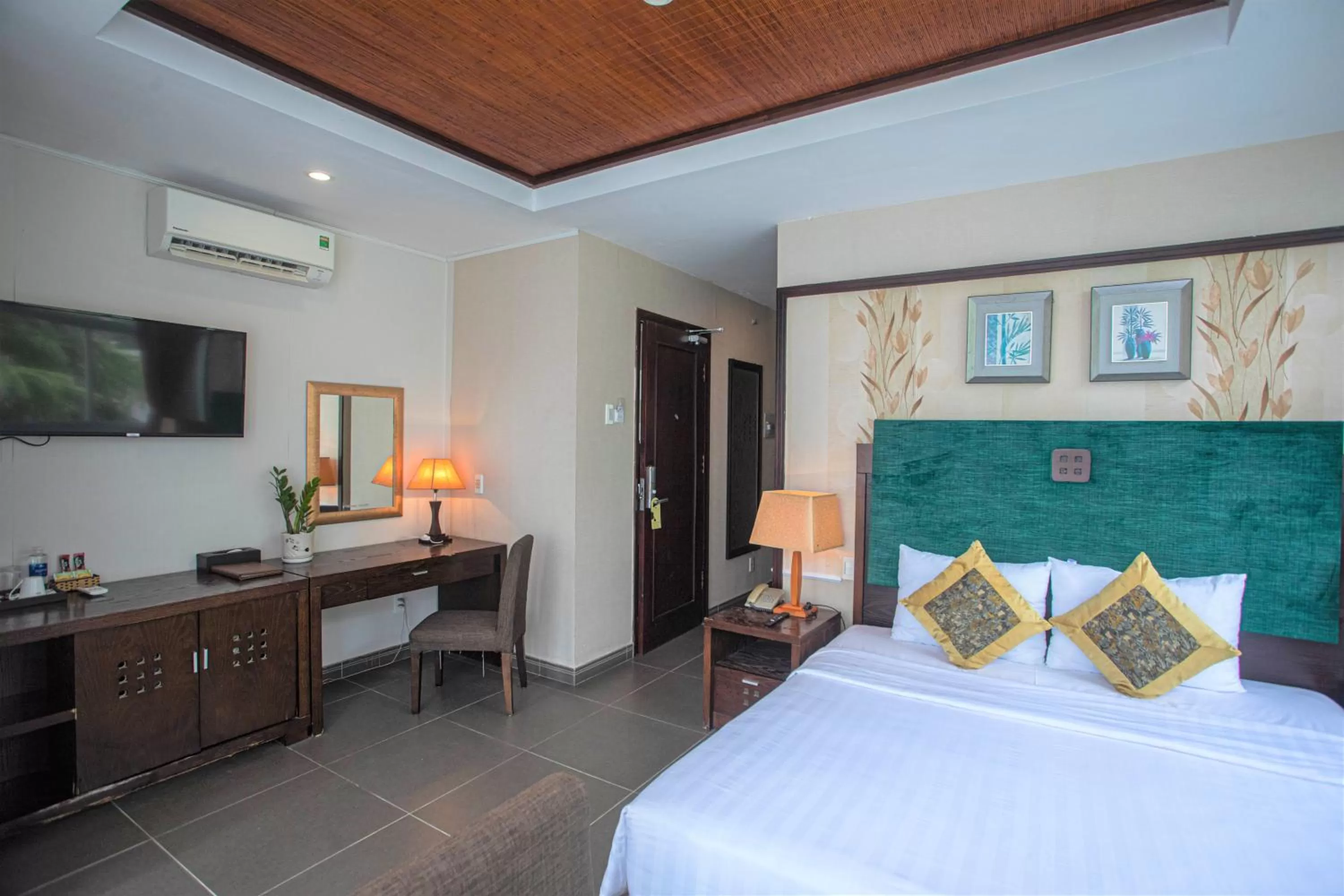 Premium Deluxe Double Room with Garden View in Seaside Resort Vung Tau