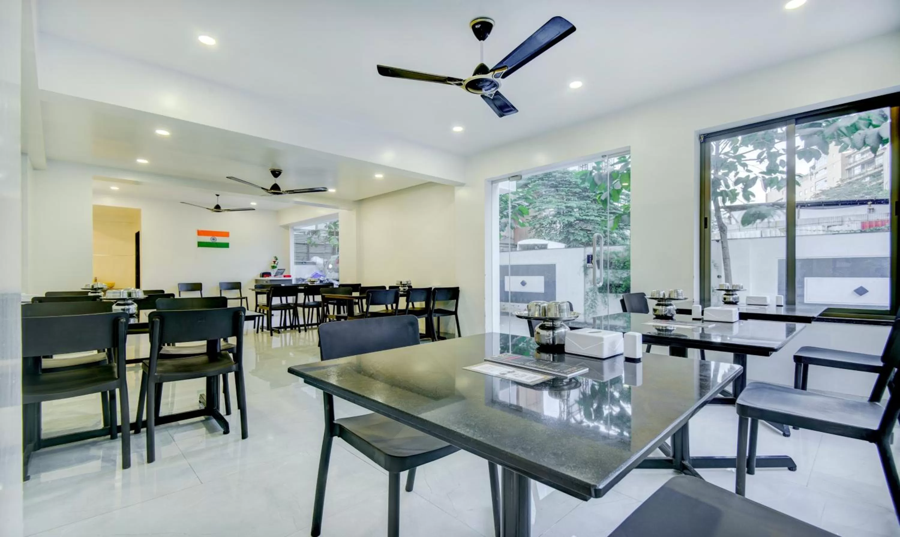 Restaurant/Places to Eat in Treebo Trend Kuber Inn