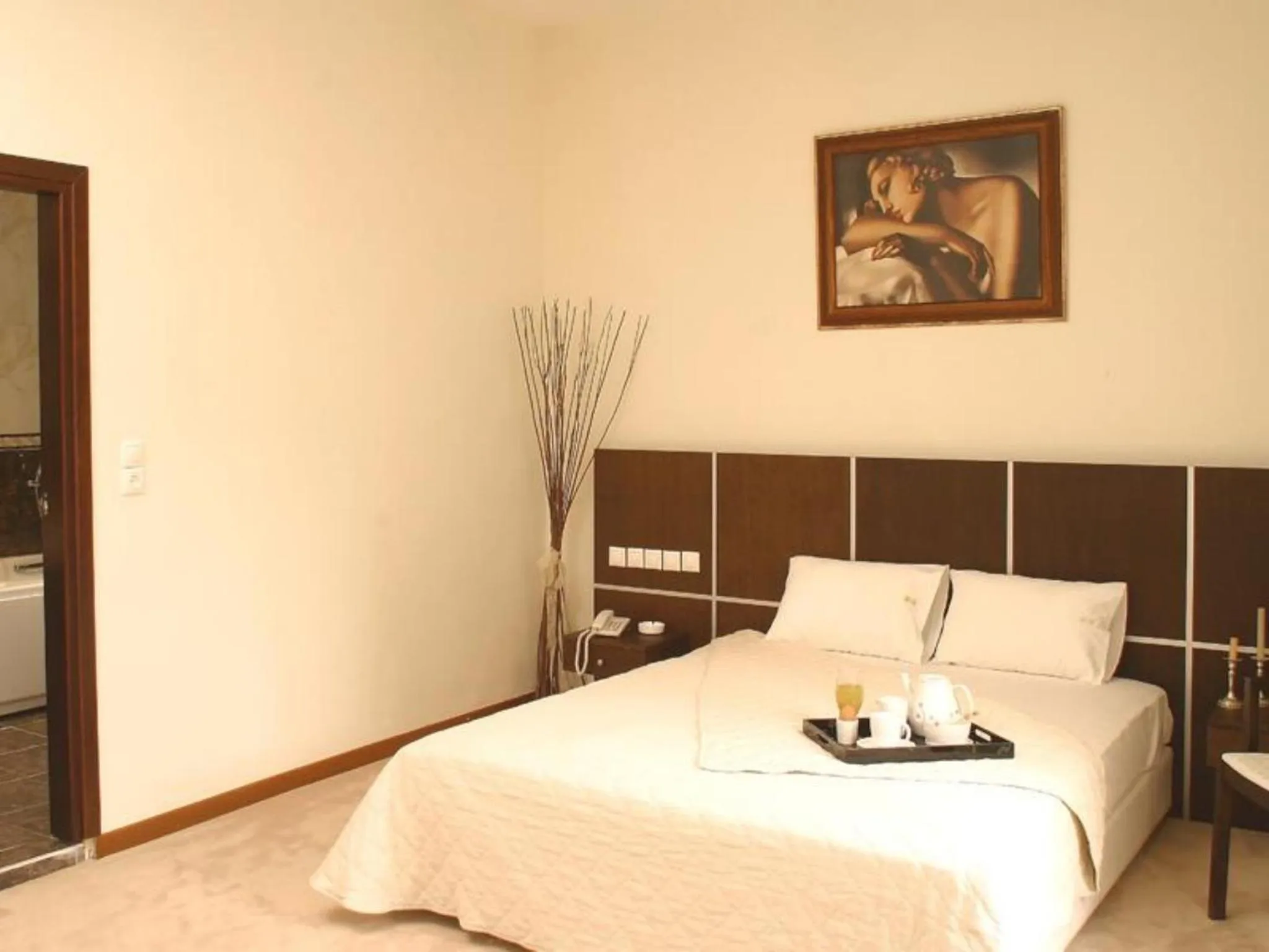 Bed in Blue Sea Hotel Alimos