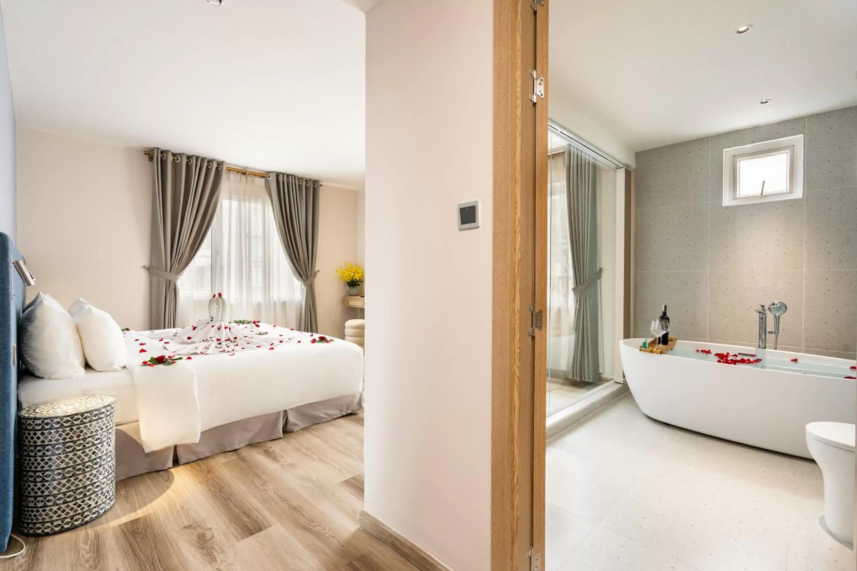 Suite Double Room With City View in Jovia Hotel Suite Double Room With City View in Jovia Hotel