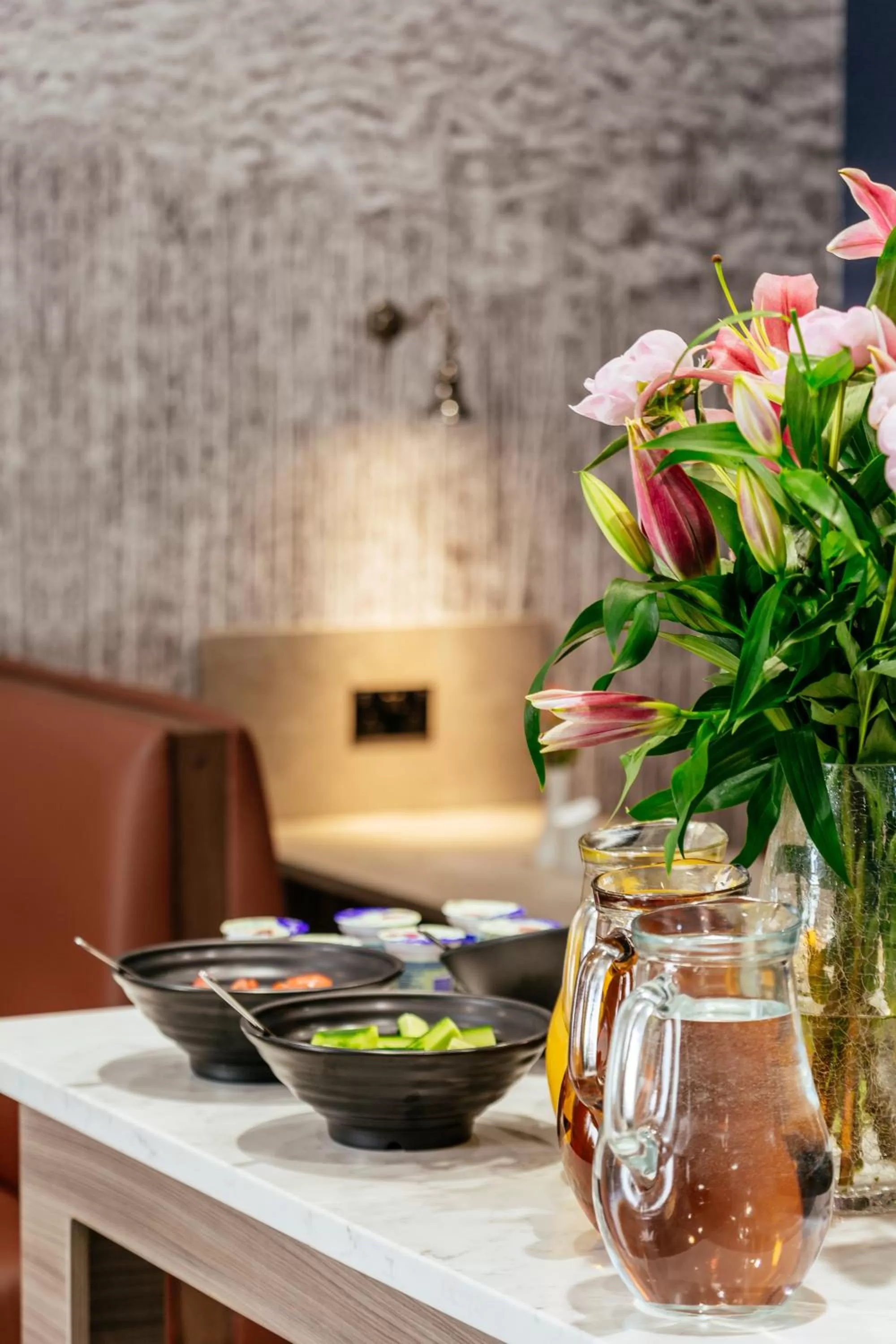 Lounge or bar in Oliver Plaza Hotel