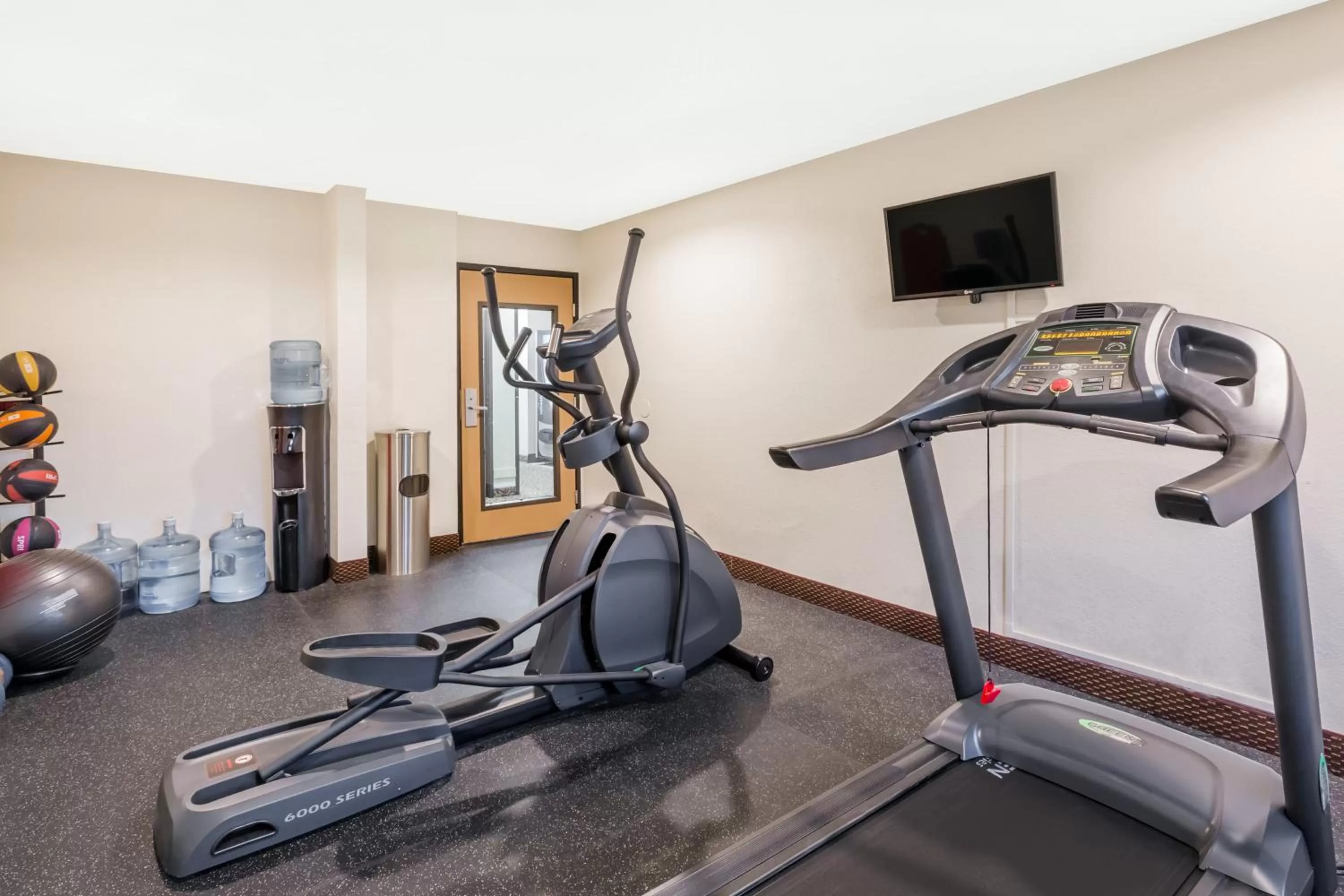Fitness centre/facilities in Days Inn by Wyndham Ankeny - Des Moines