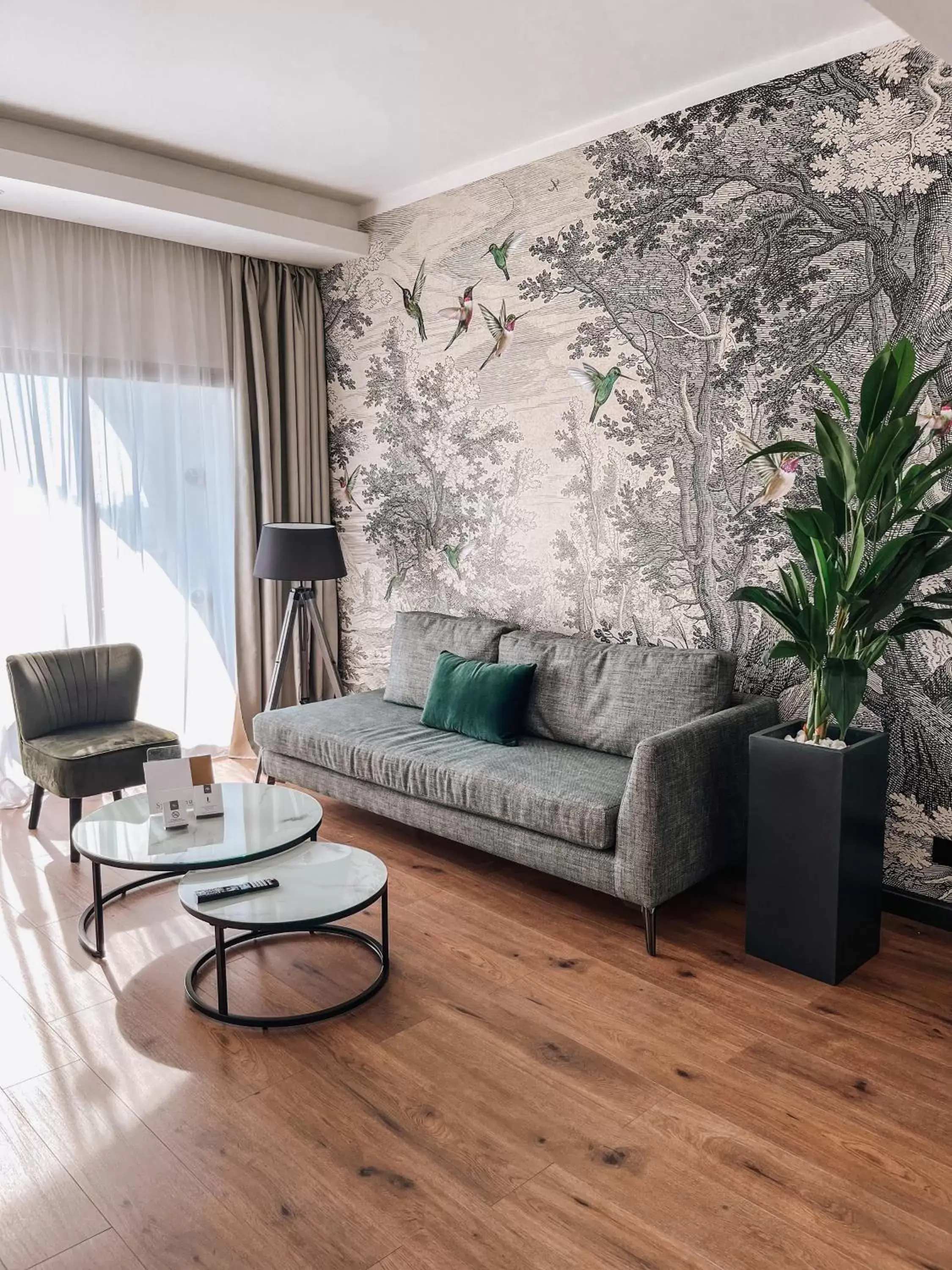 Executive Suite in Ajax Hotel Executive Suite in Ajax Hotel