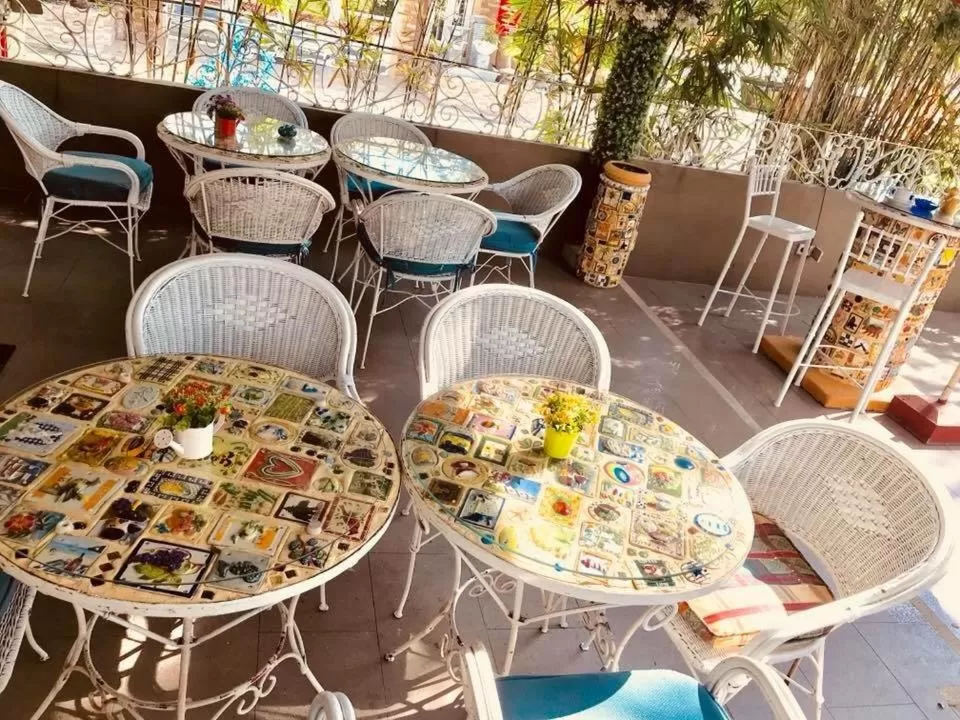 Restaurant/Places to Eat in Asiaten Hotel