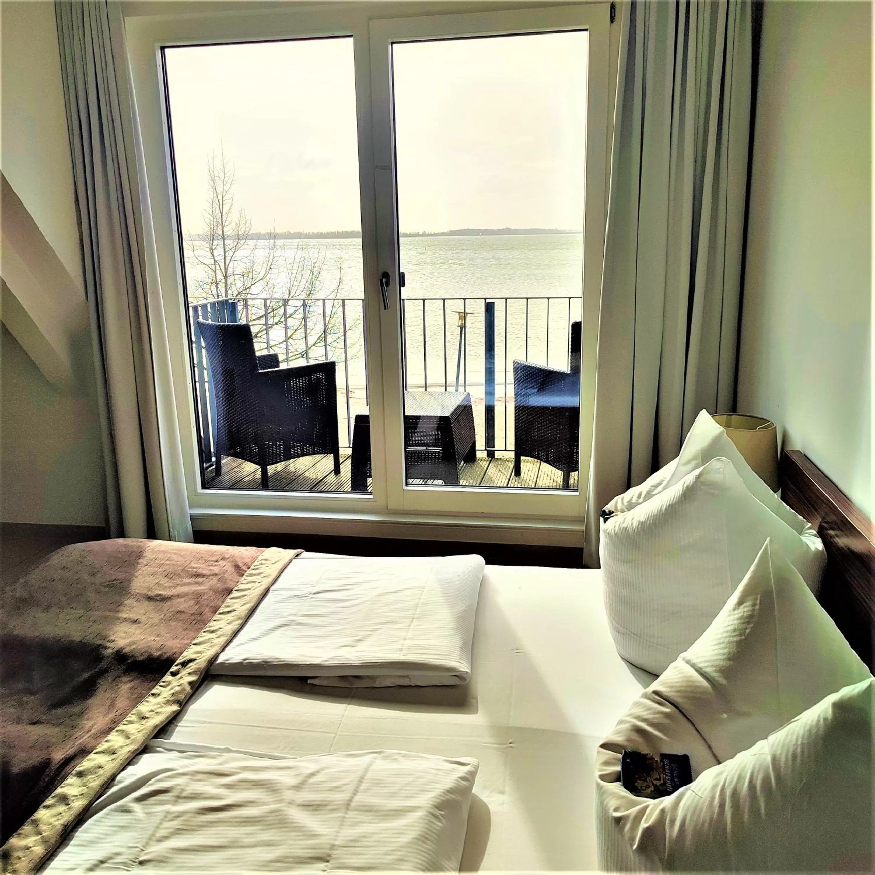 Bed in Strandhotel Dranske