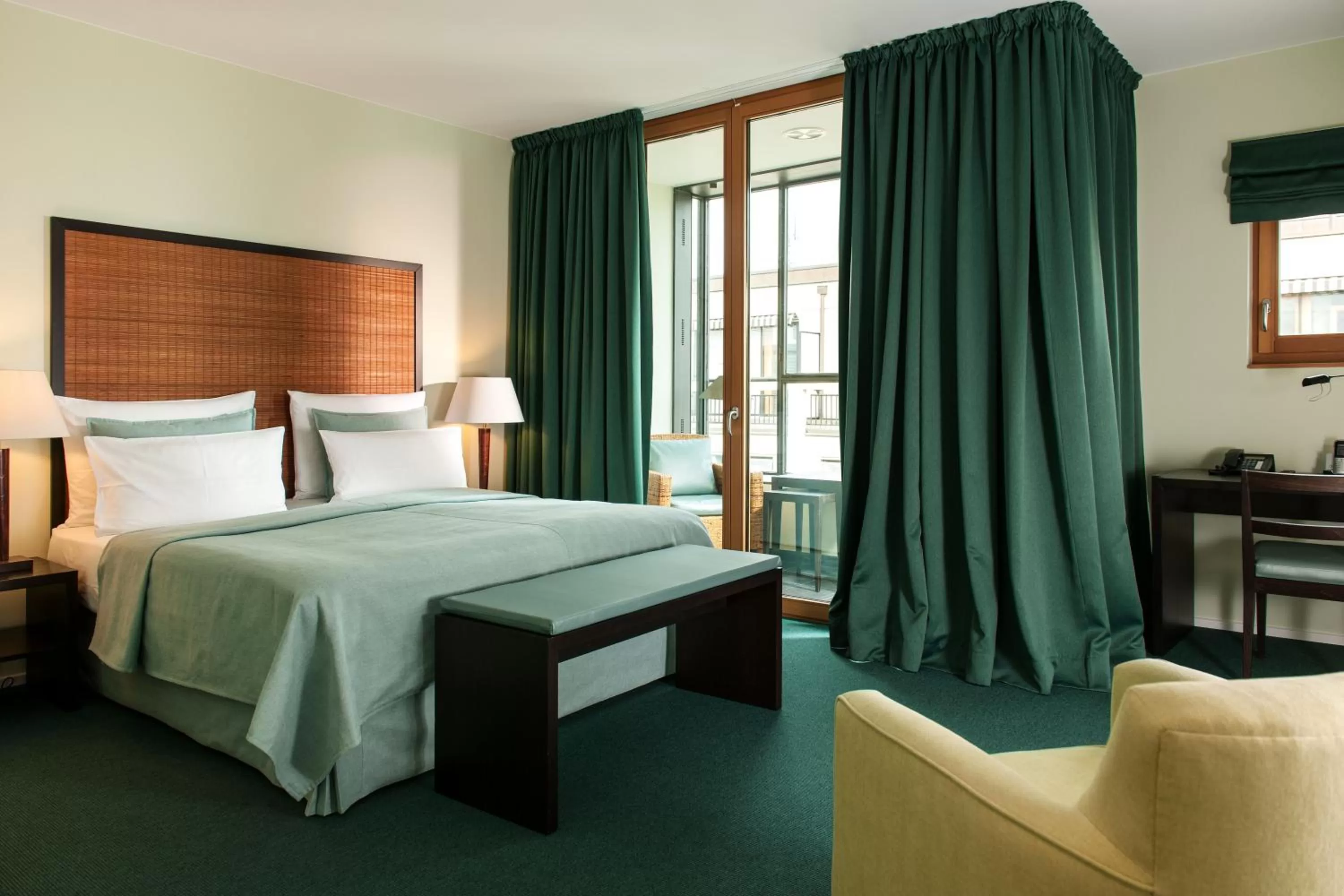 Photo of the whole room, Bed in Clipper Boardinghouse - Berlin-Gendarmenmarkt