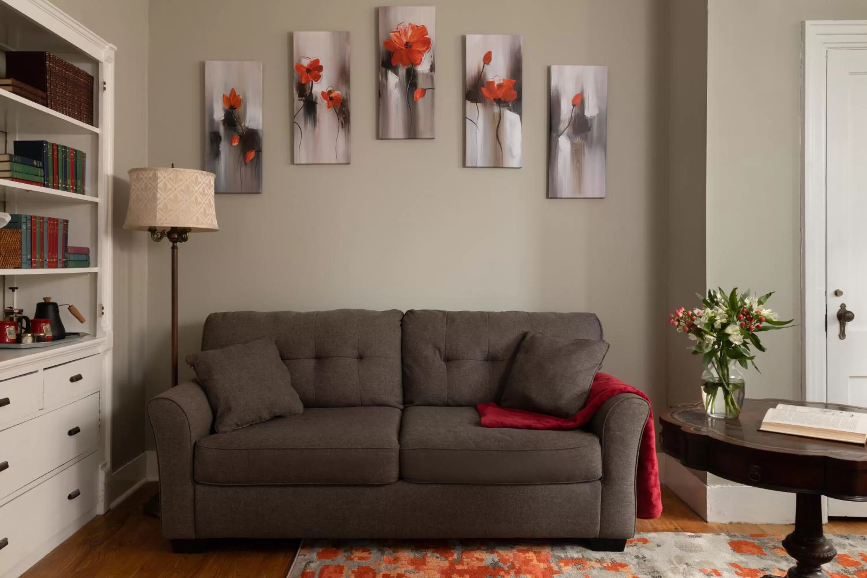 Seating area in Rosemont Inn