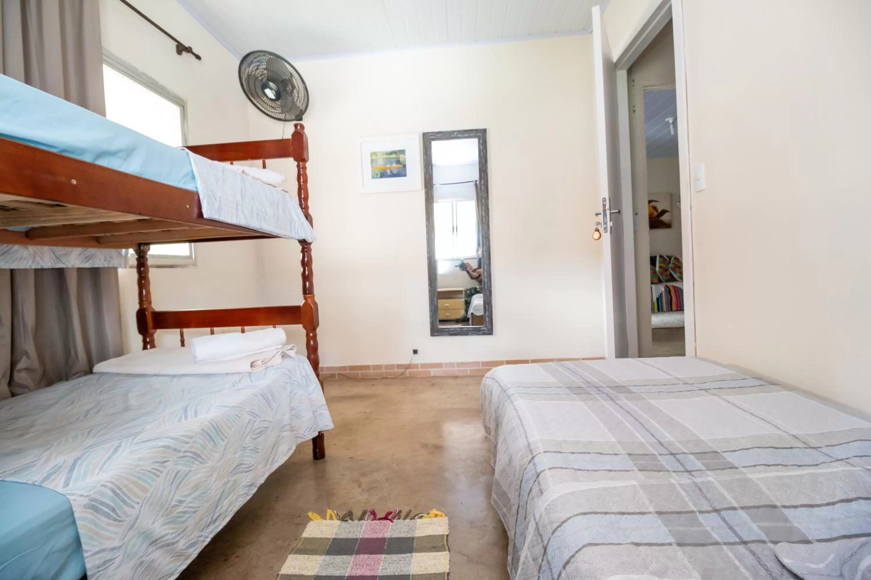 Photo of the whole room, Bunk Bed in A Casa Morro do Moreno