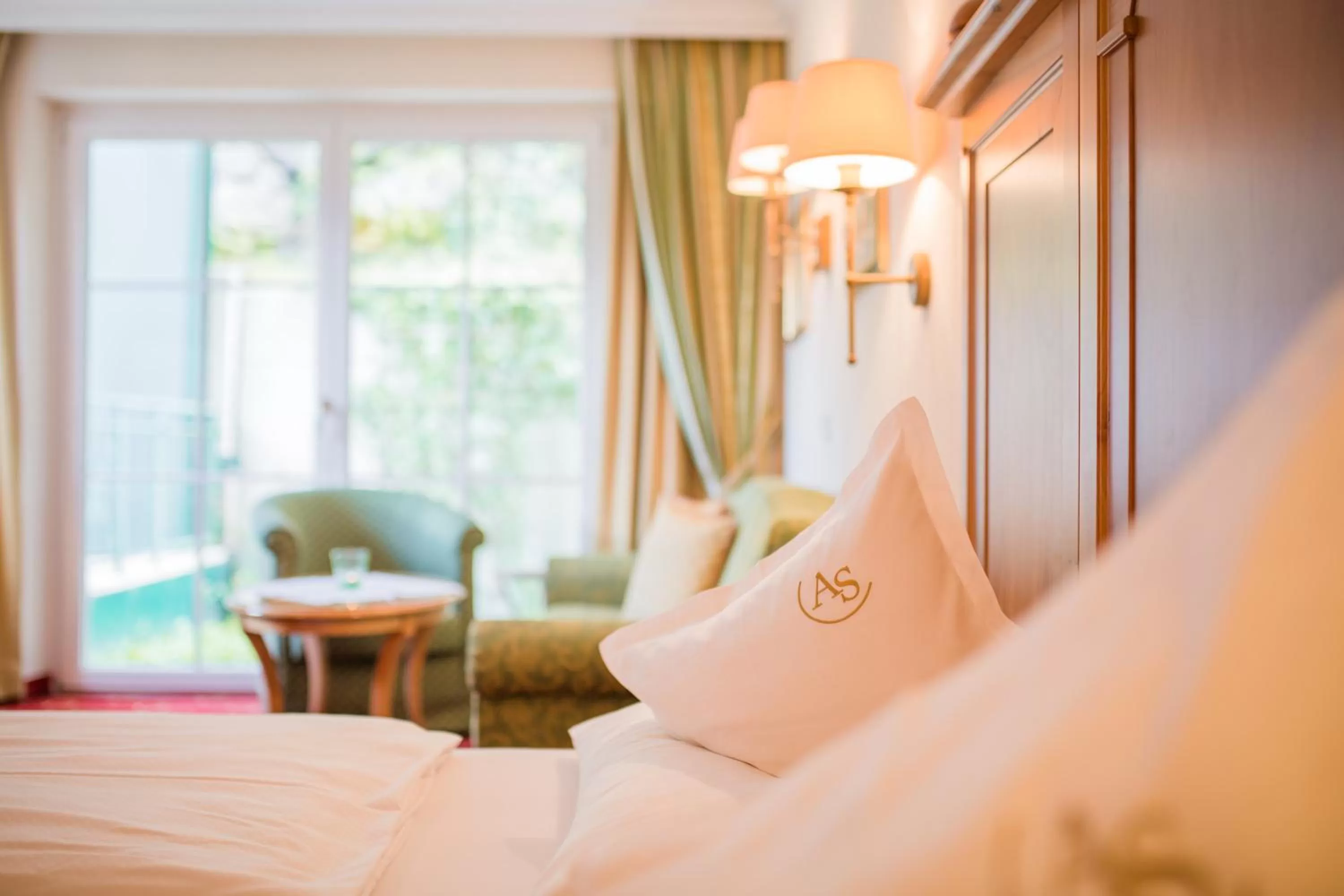 Bed in Hotel AlpenSchlössl