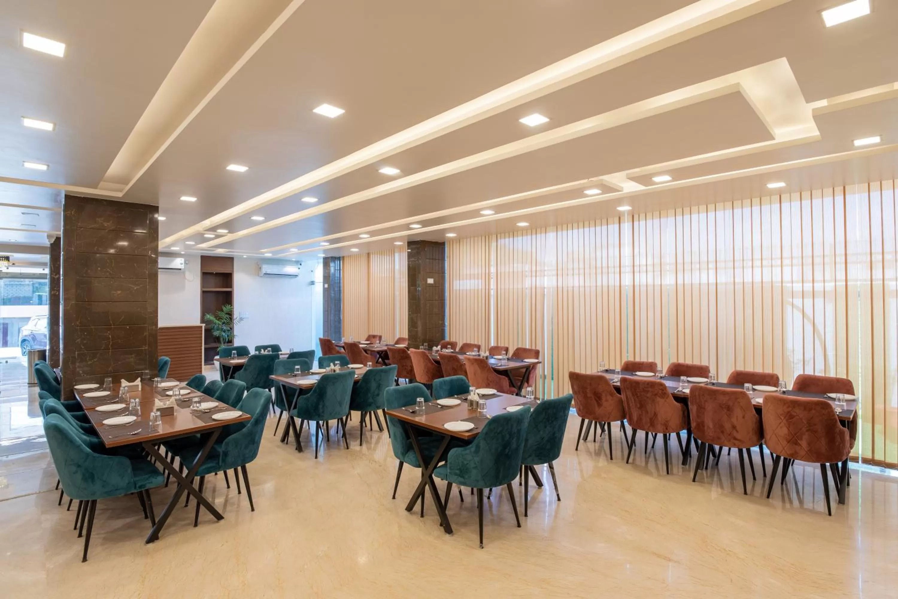 Restaurant/places to eat in HOTEL VIVAAN REGENCY