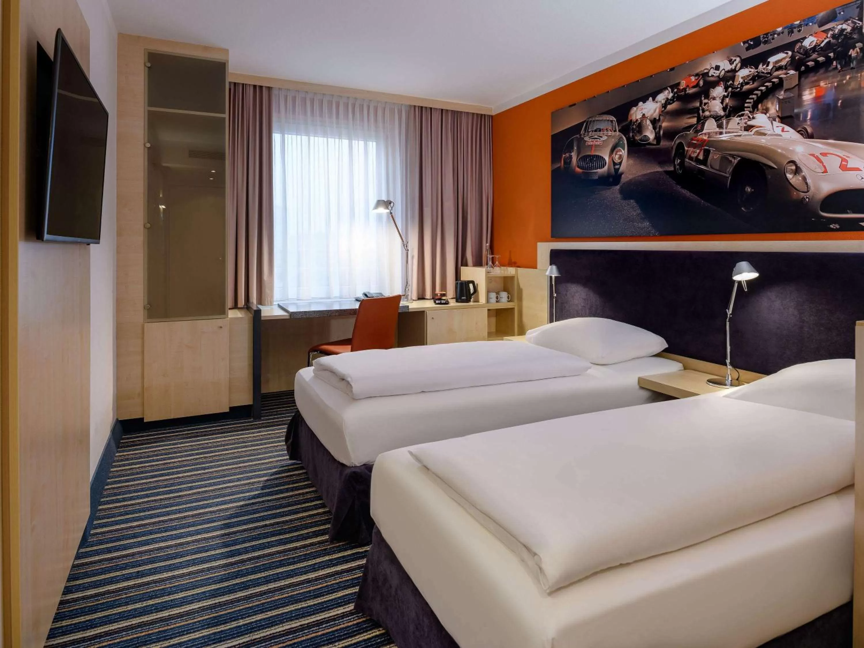 Photo of the whole room, Bed in Mercure Stuttgart City Center