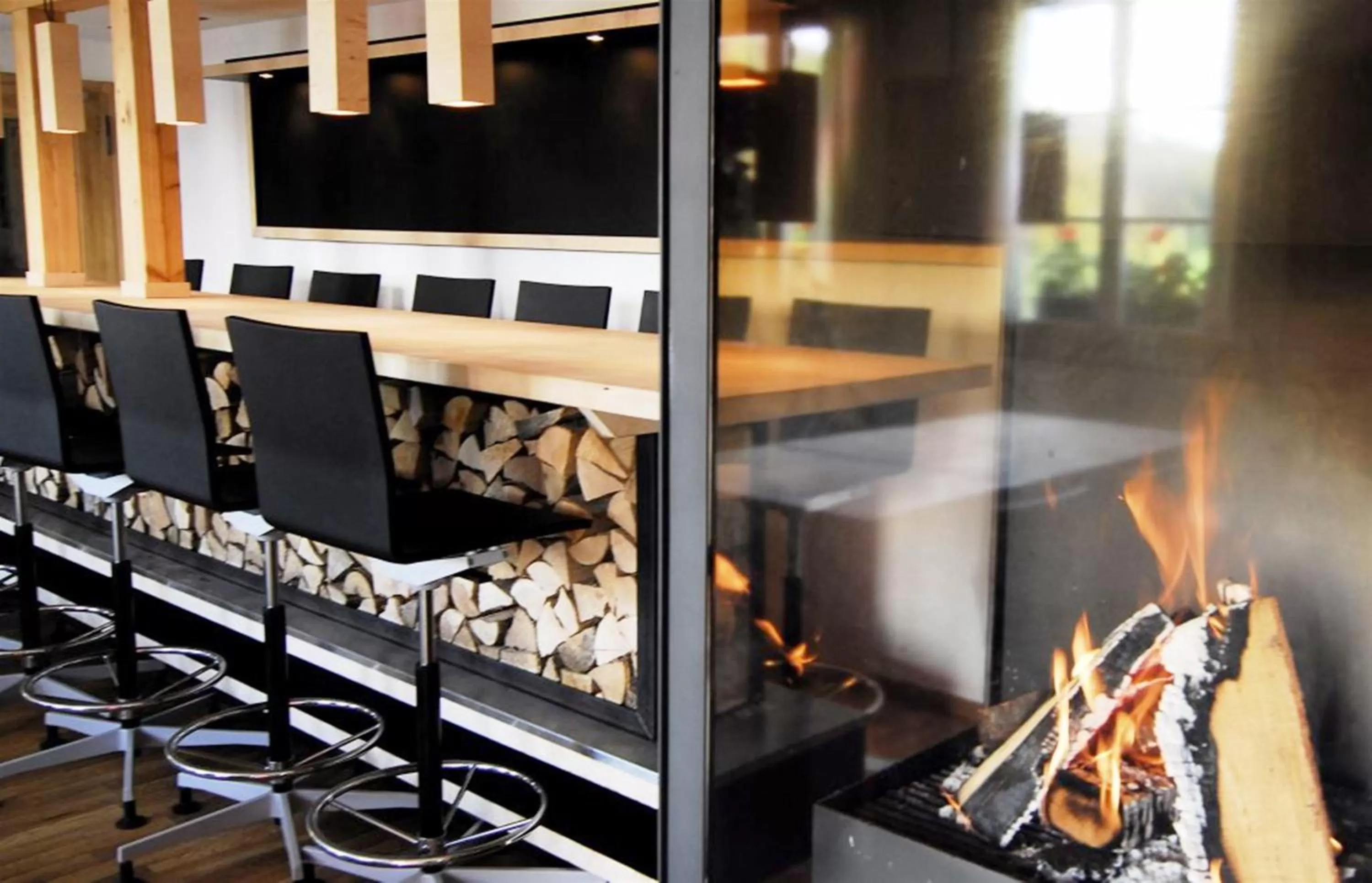 Lounge or bar in Alpinhotel Bort