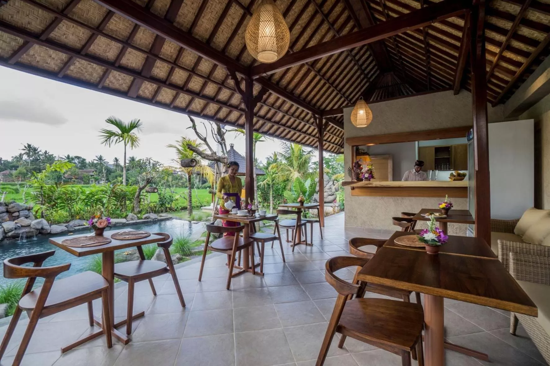 Restaurant/places to eat in Gerindem Cottages