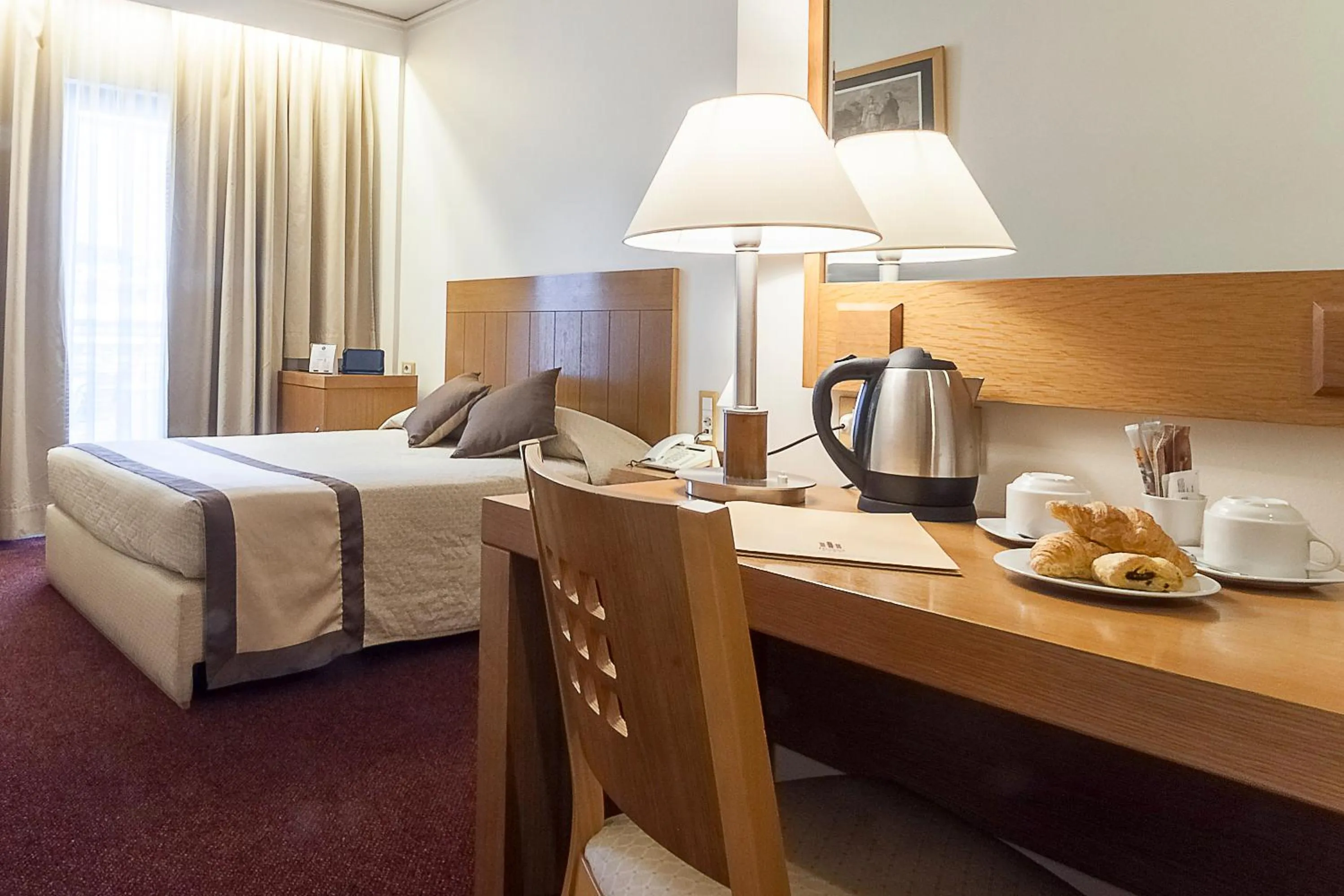 Coffee/tea facilities, Bed in Ilissos