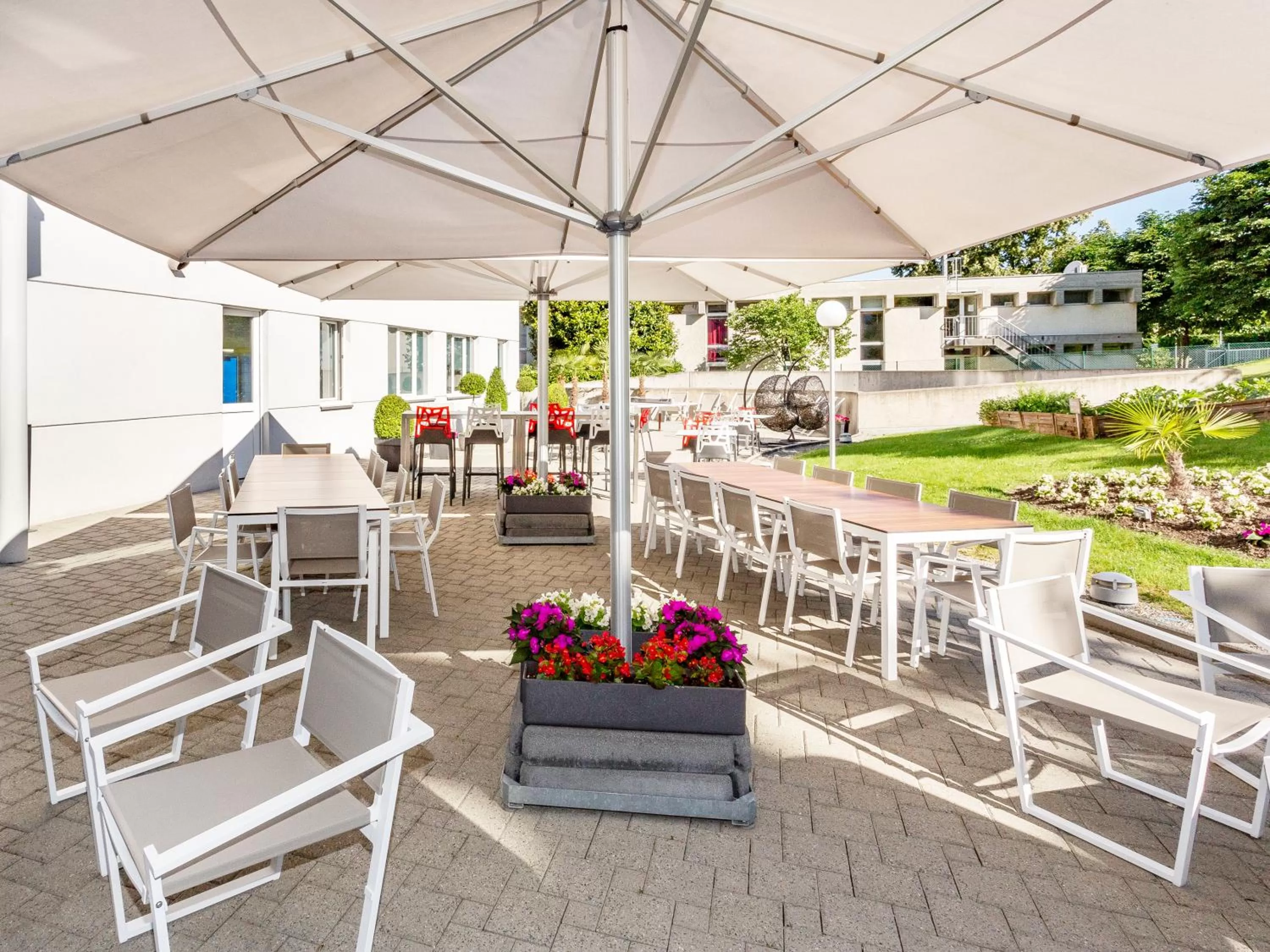 Balcony/Terrace in Novotel Suites Genève Aéroport