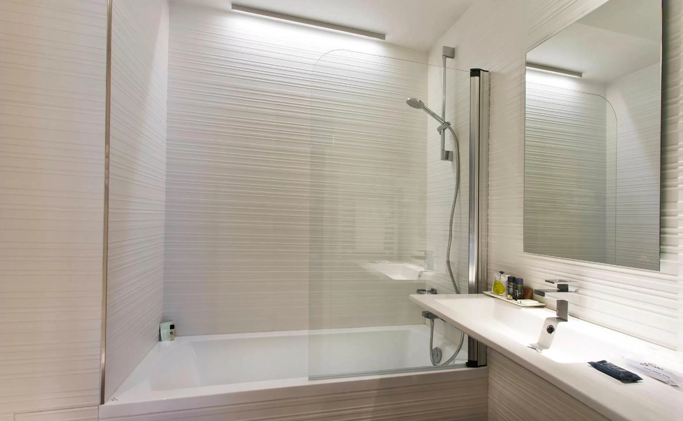 Bathroom in Hôtel Garance