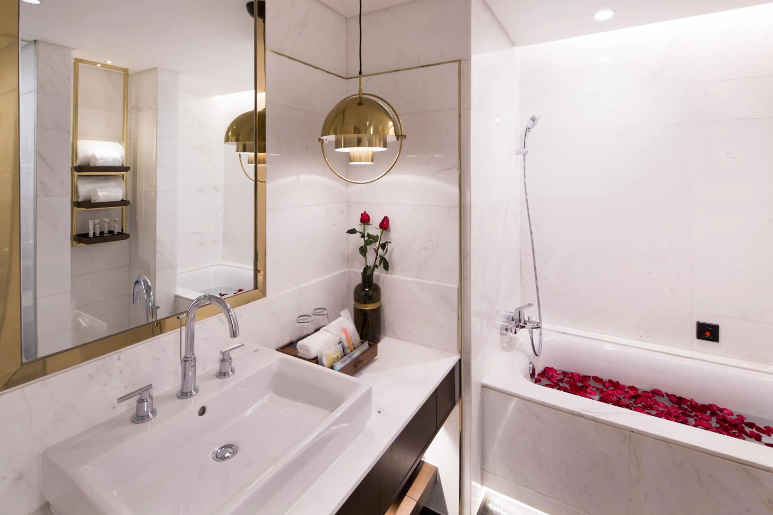 Golden Tulip Shanghai Hongqiao- A Louvre Hotel