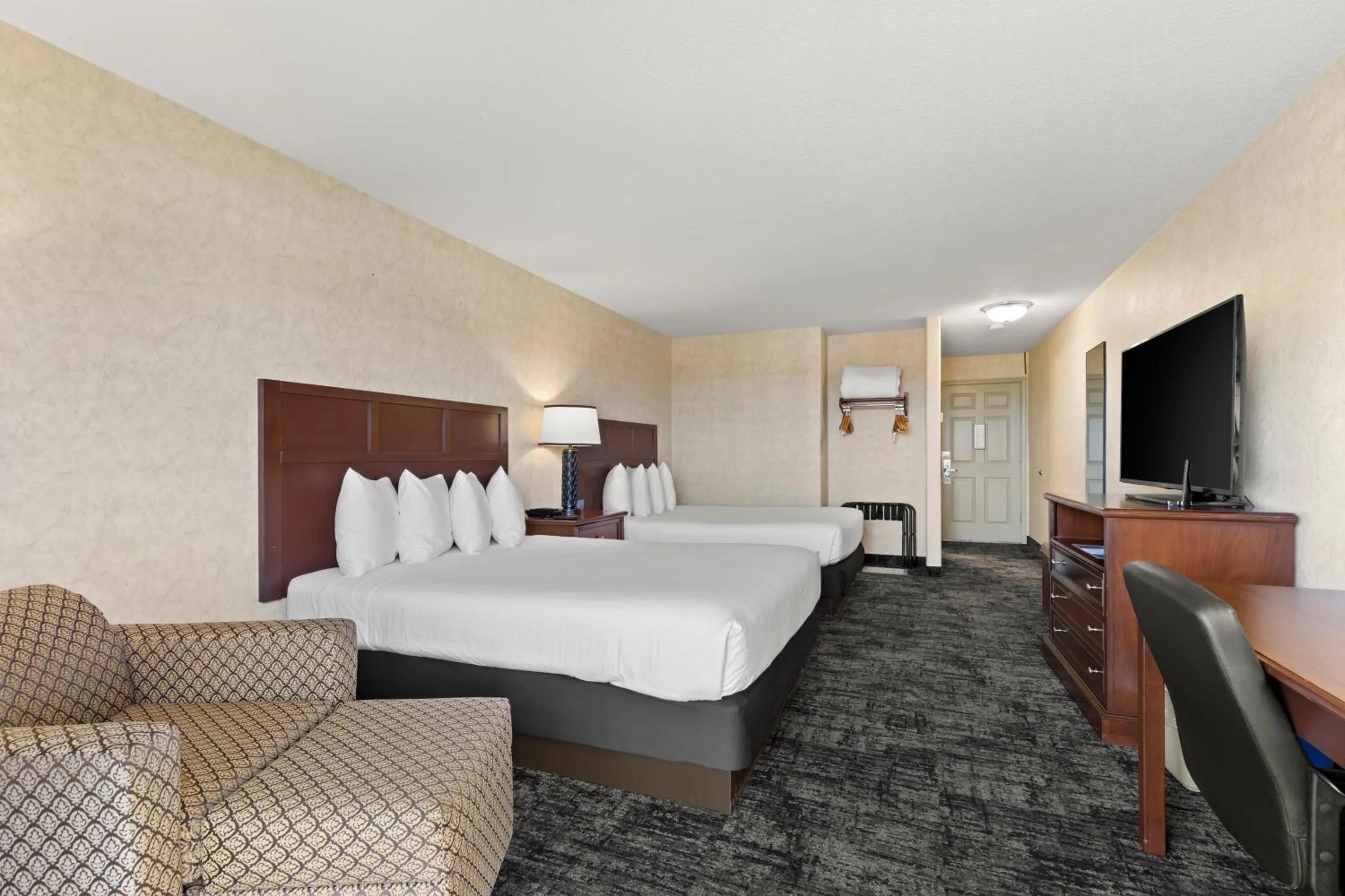 Bed in Beach House Inn