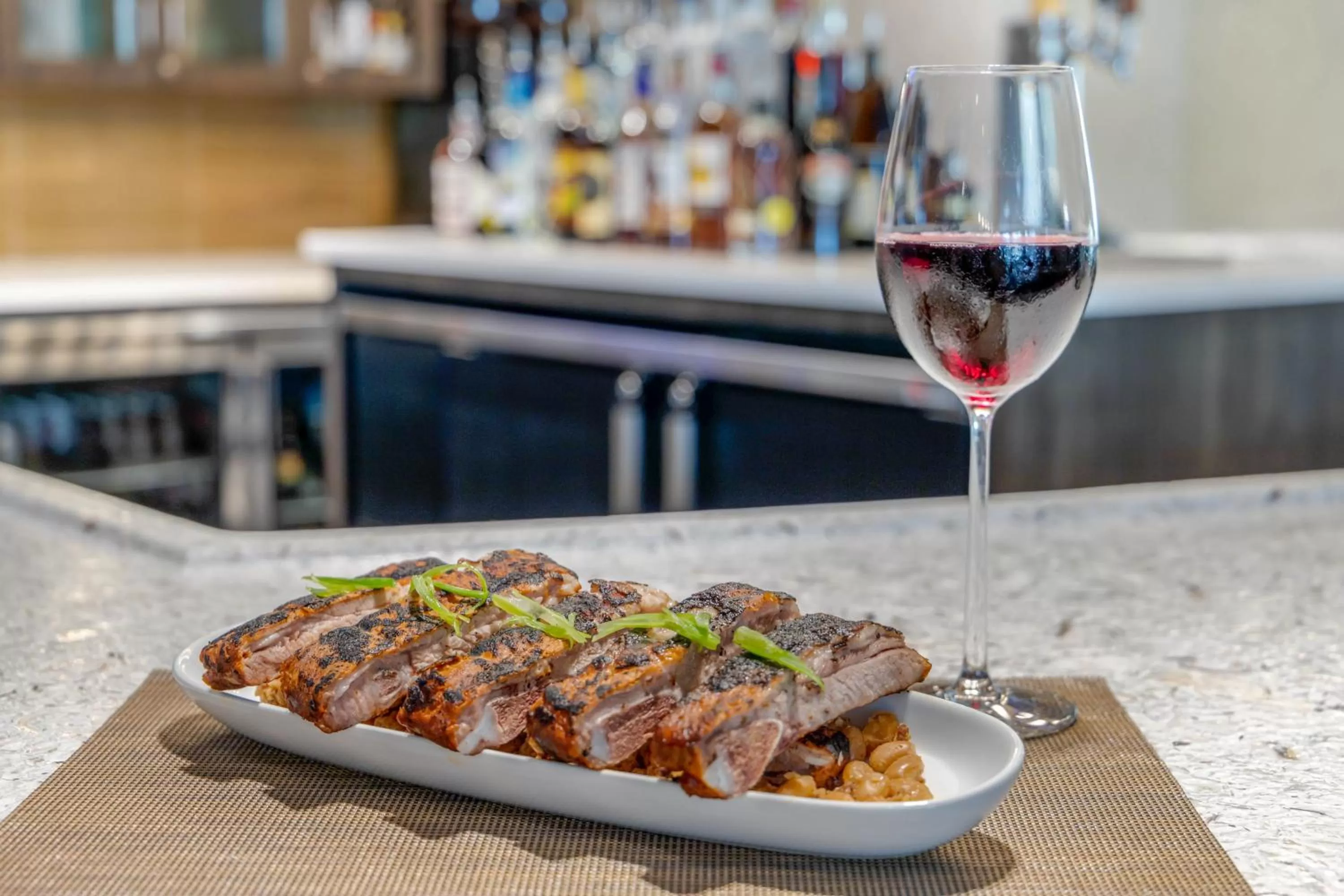 Food and drinks in DoubleTree by Hilton Charleston Riverview