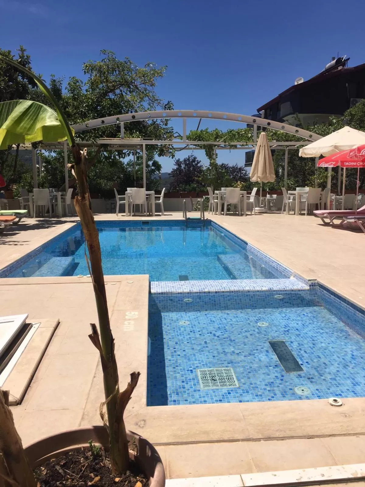 Swimming Pool in Sunset Apart Otel