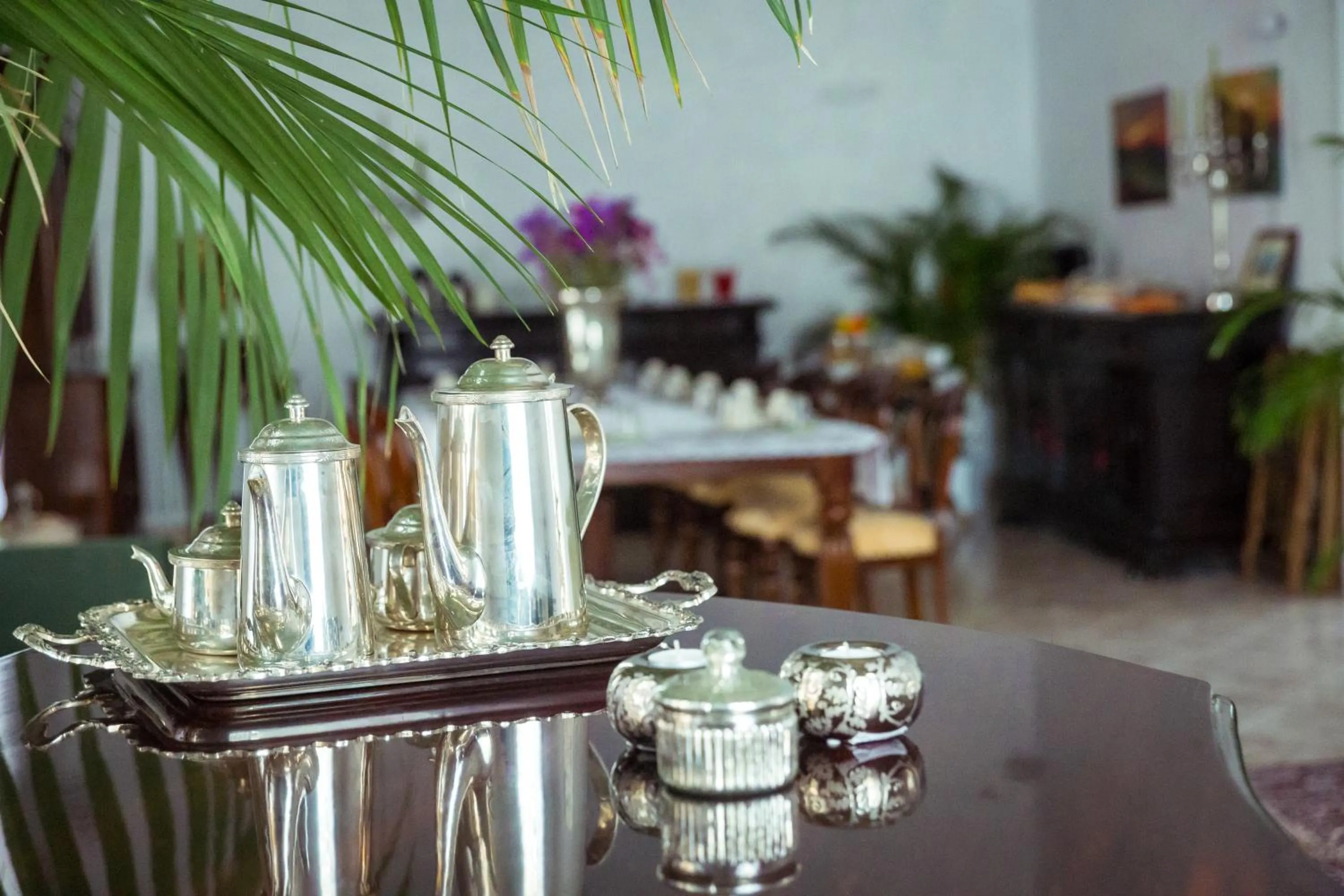 Communal lounge/ TV room in NapoliMia Boutique Hotel