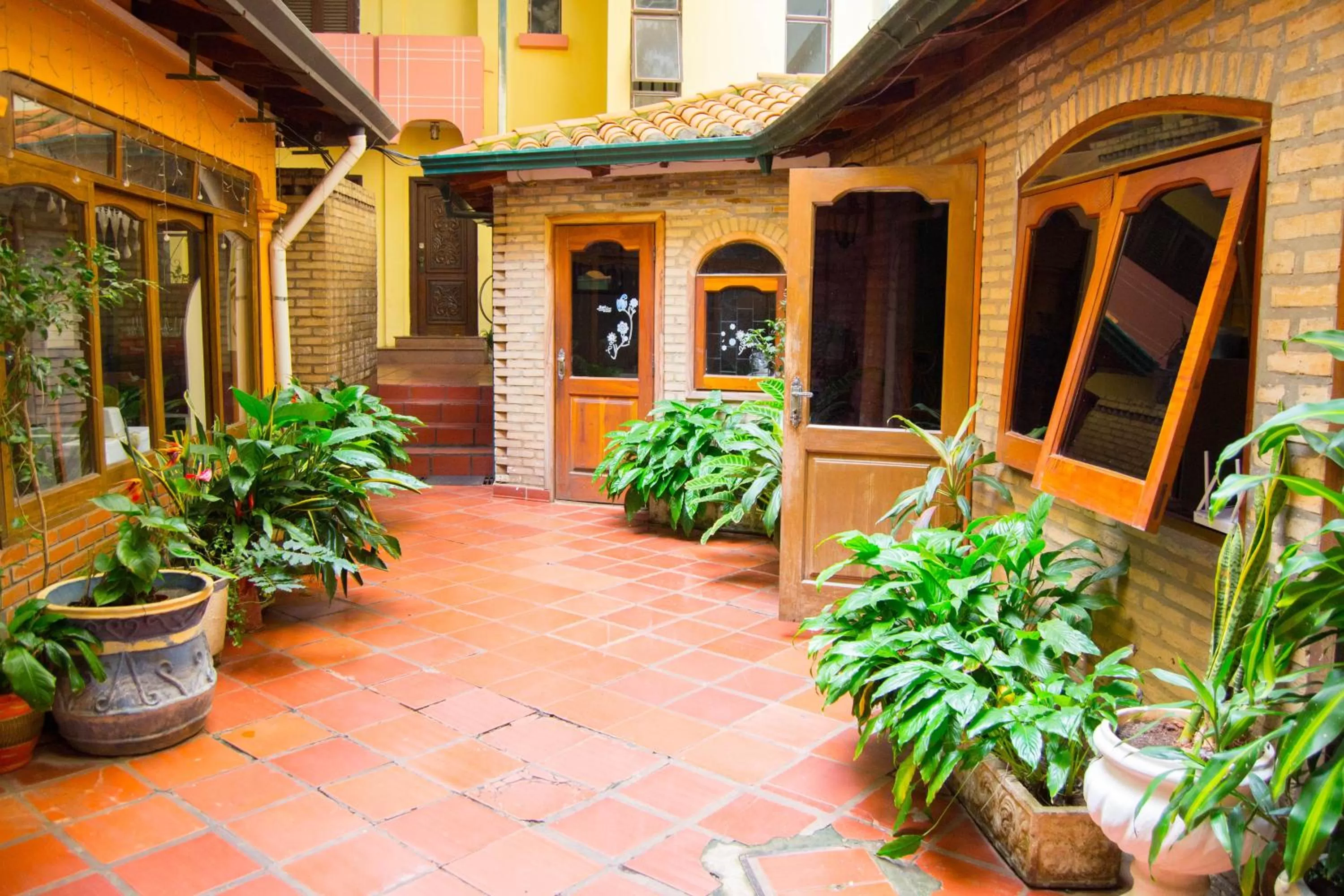 Patio in Hotel & Restaurante Guarania