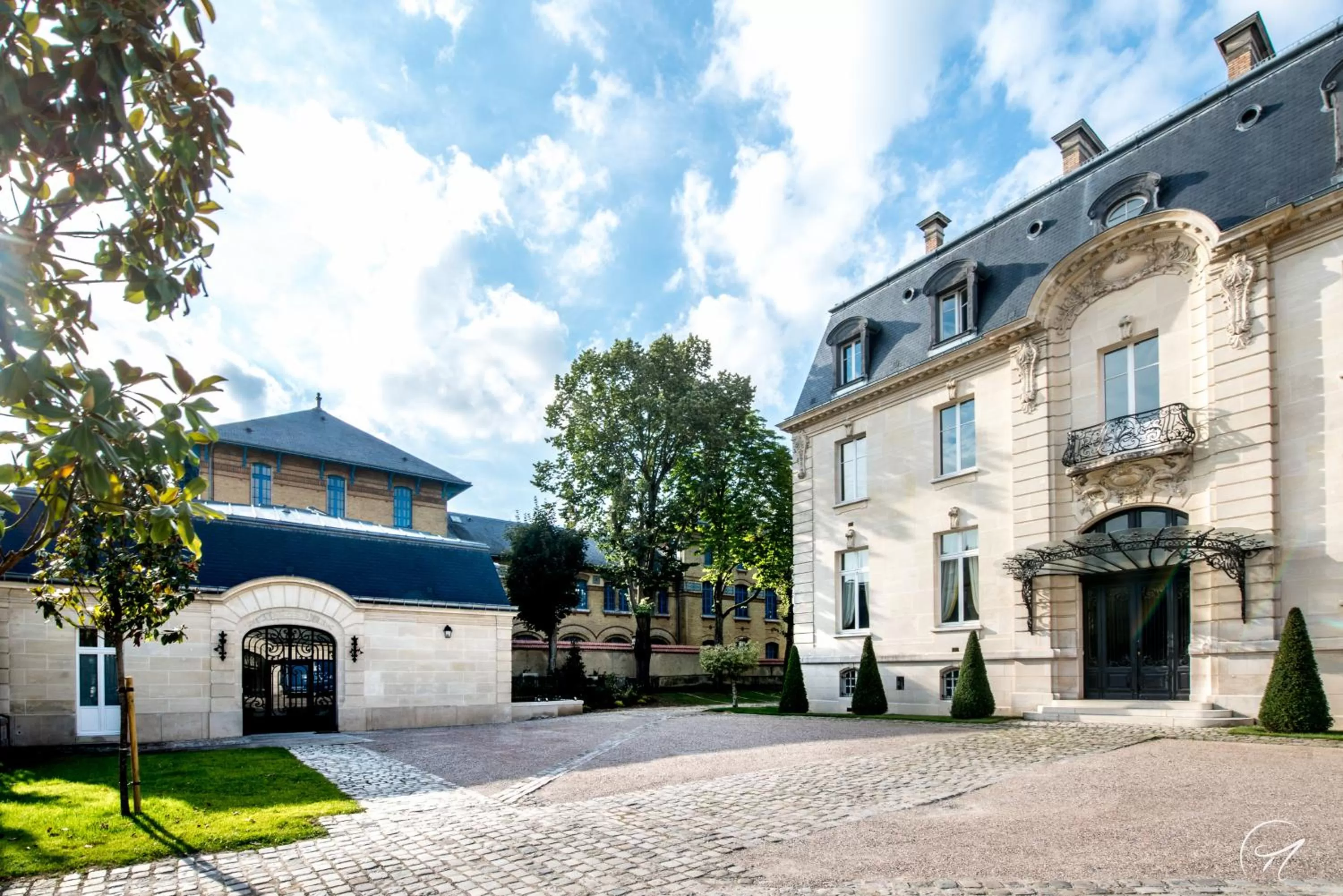 Property building in Les Suites du Champagne de Venoge