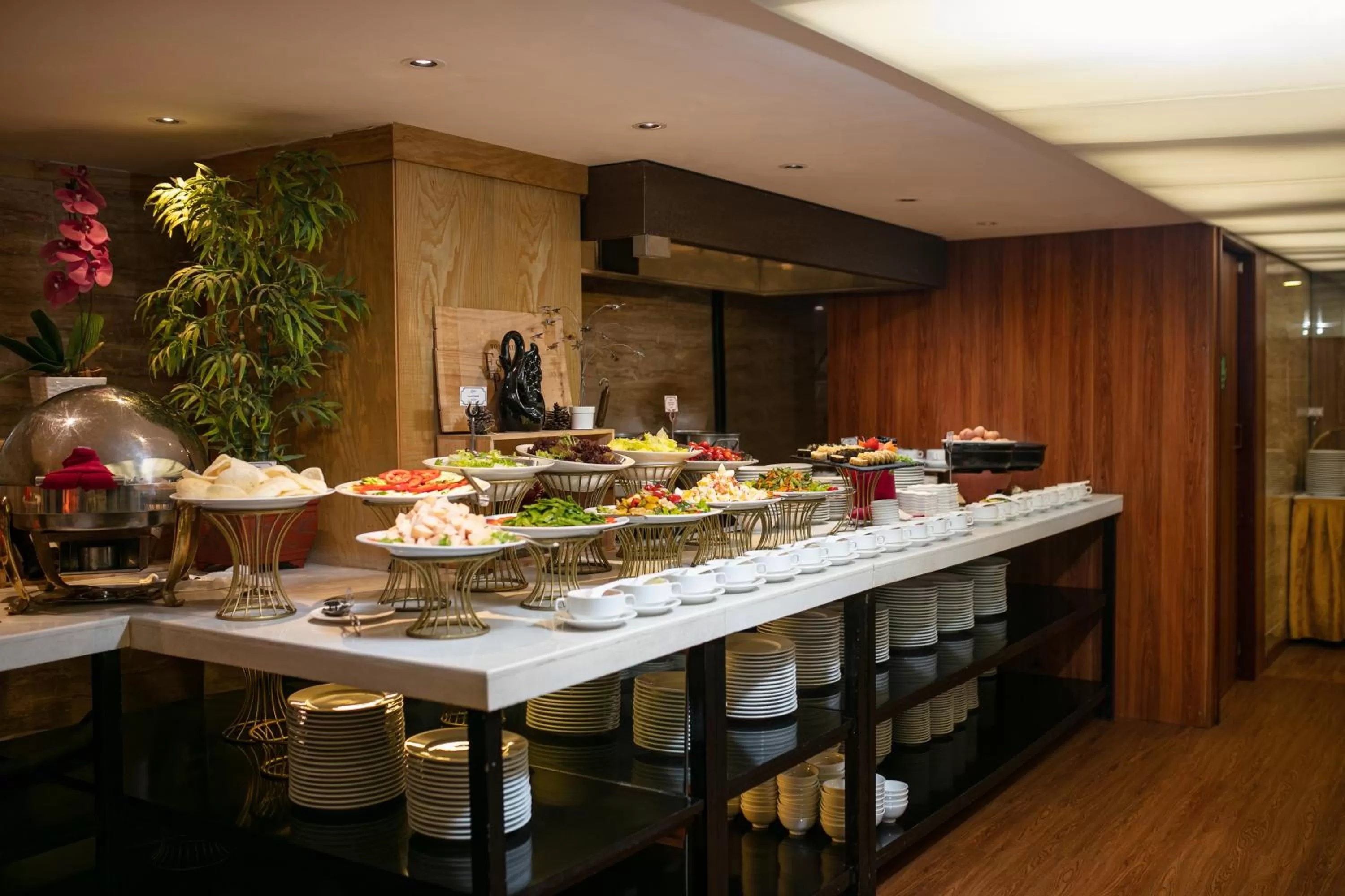 Buffet breakfast in La Casa Hanoi Hotel