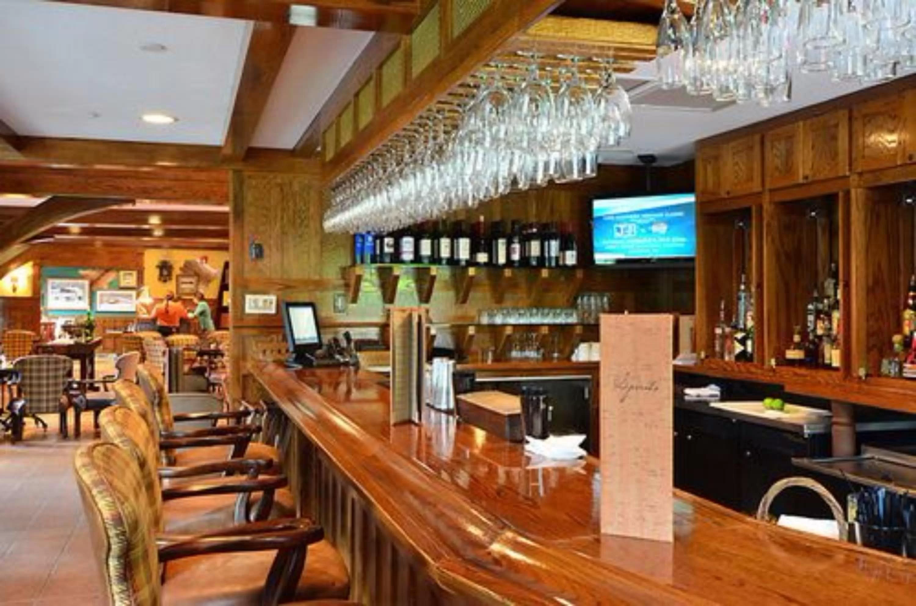 Restaurant/places to eat in Chetola Resort Condominiums