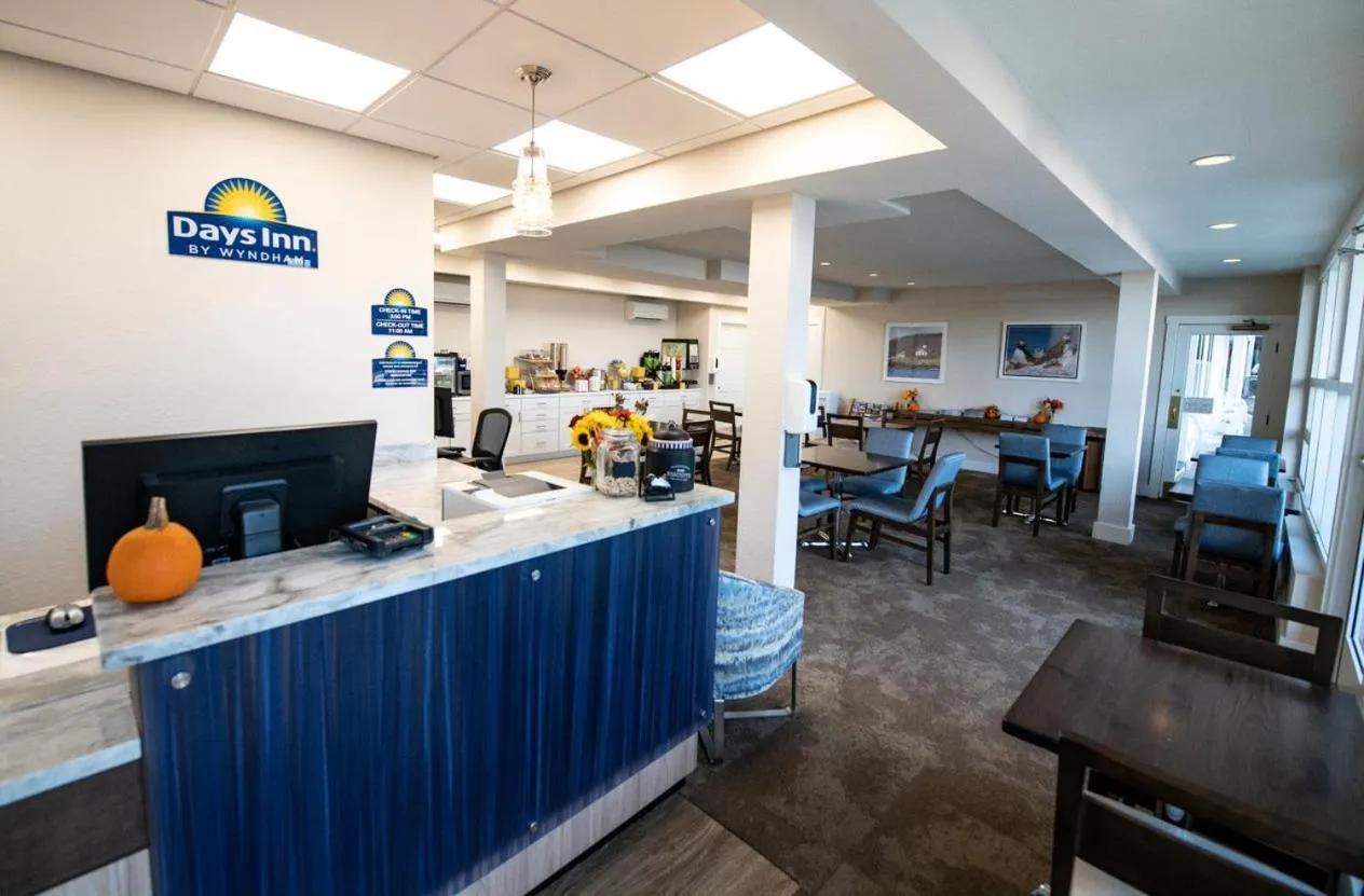 Lobby or reception in Days Inn by Wyndham Bar Harbor